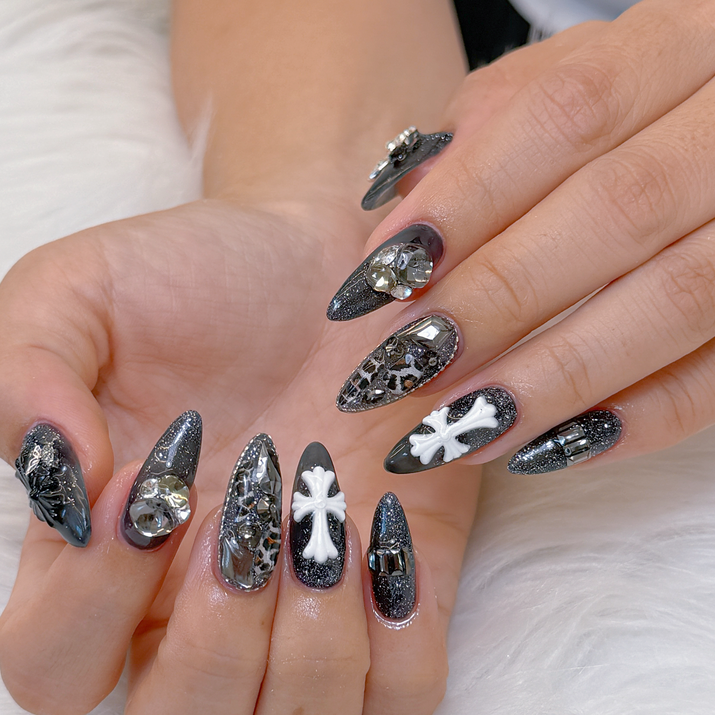 Luxe_nails