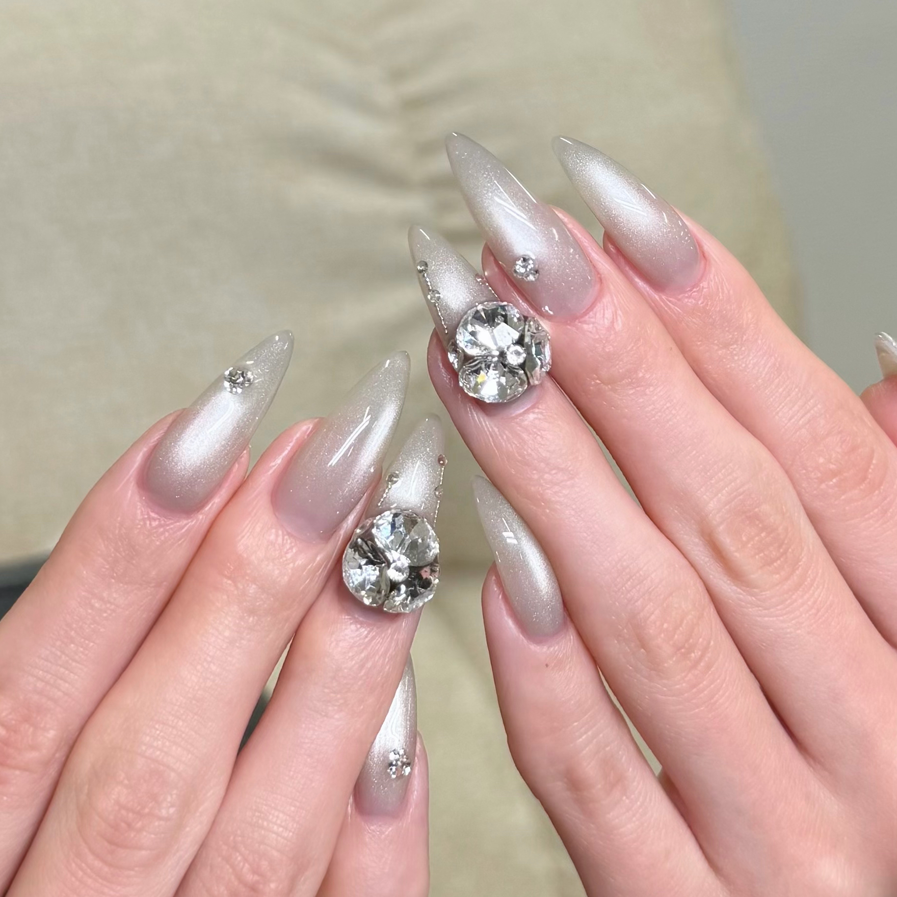 FLY_nail_salon_