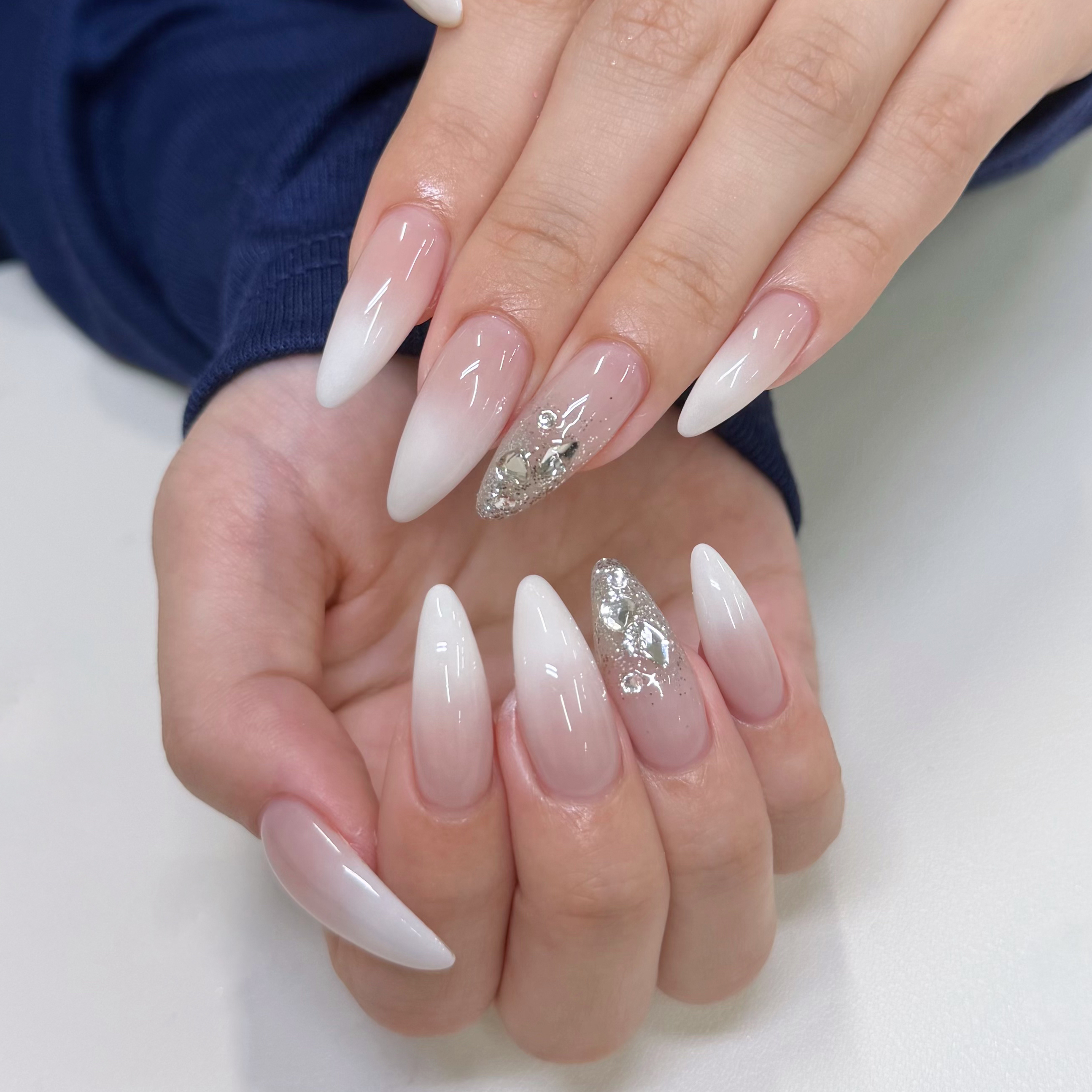 FLY_nail_salon_