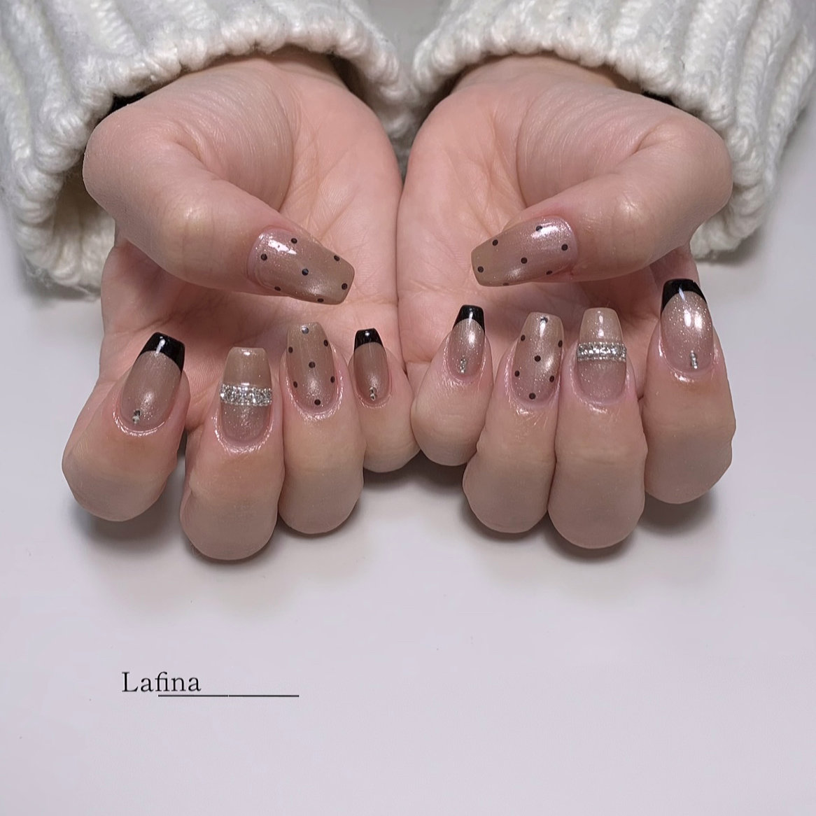 nail.Lafina
