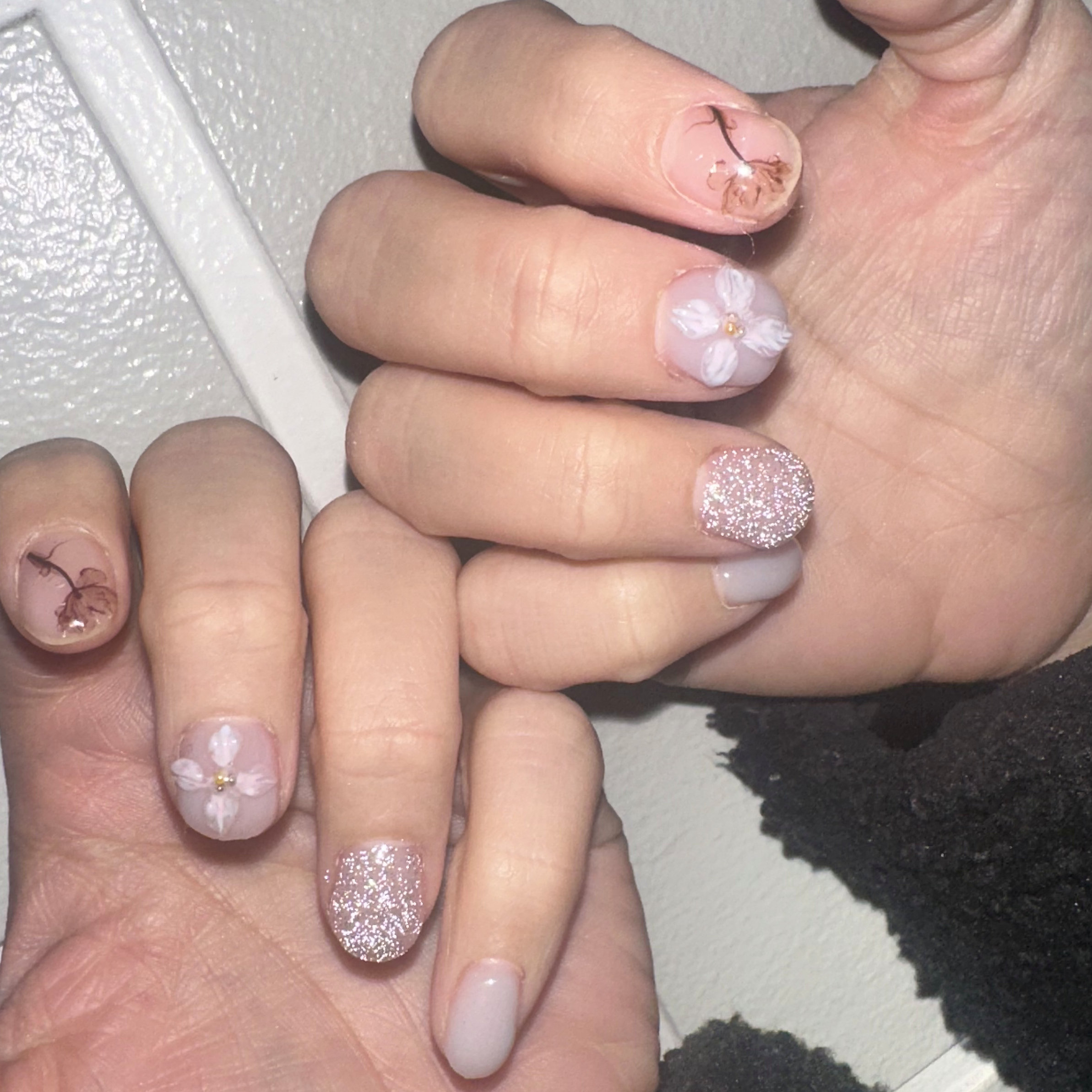 LYLIS_NAIL