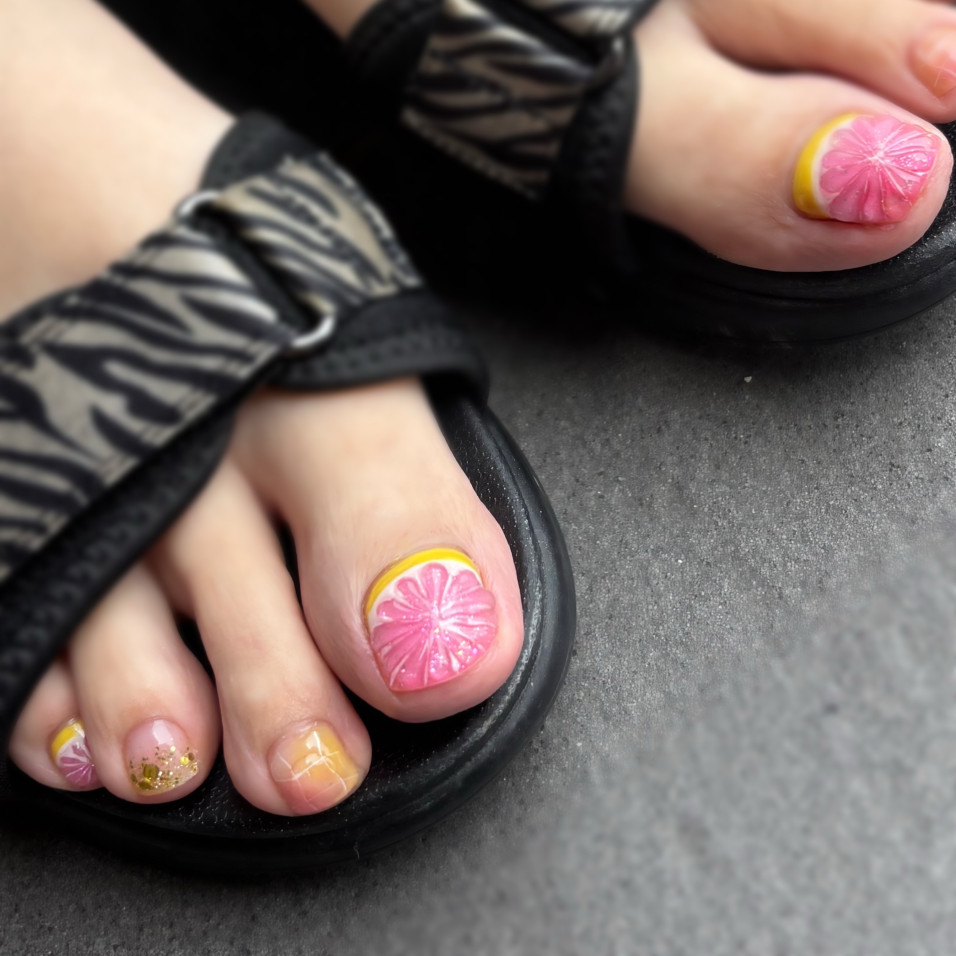 colorer_nail.ami