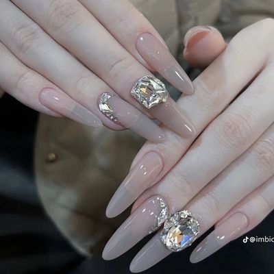 【ロコミ★割500円割引】チップ長さだし4本までデザインネイル