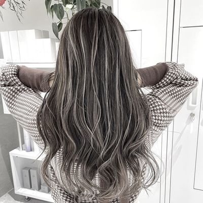 【ハイライト】カット＋ハイライト＋ケアブリーチ使用　¥12900