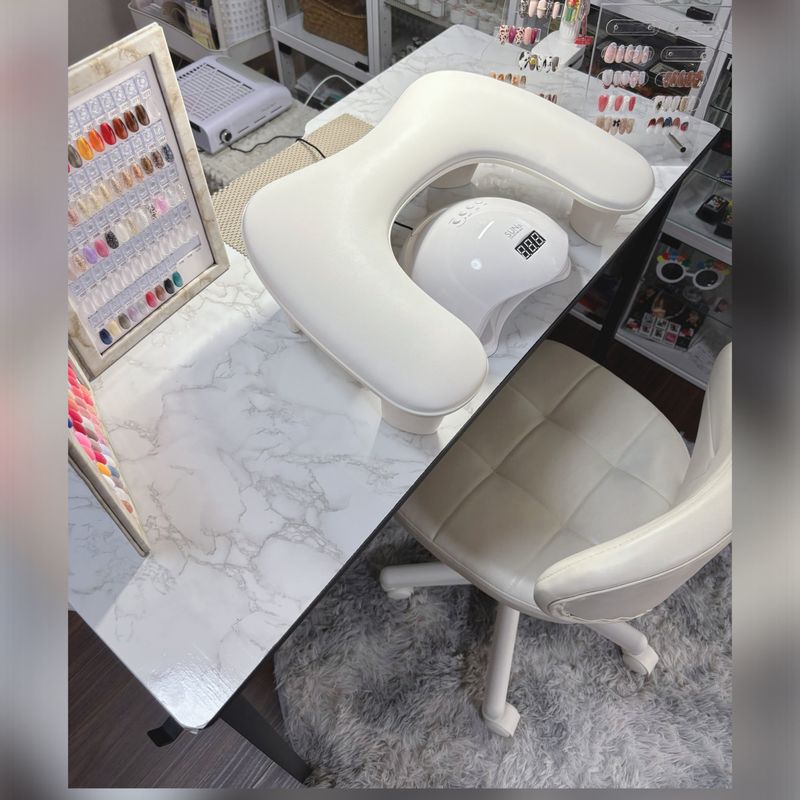 maron nail