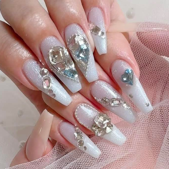 Nail_unichan