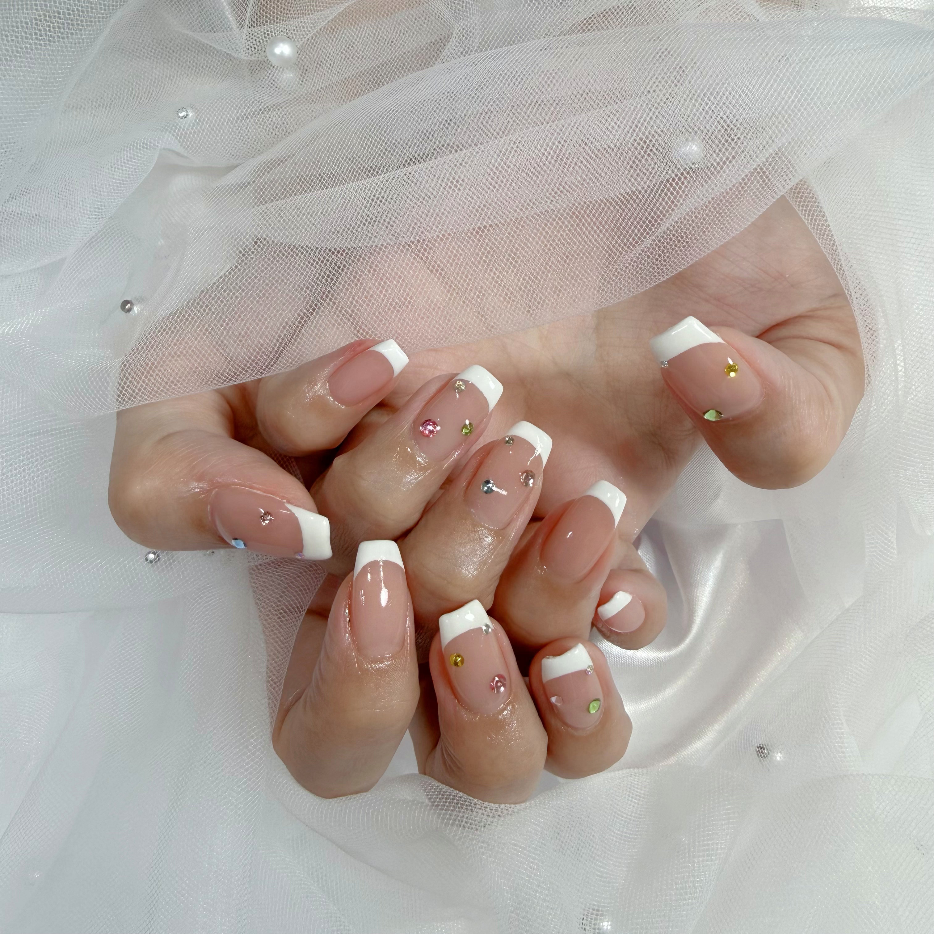 nail_by_lit