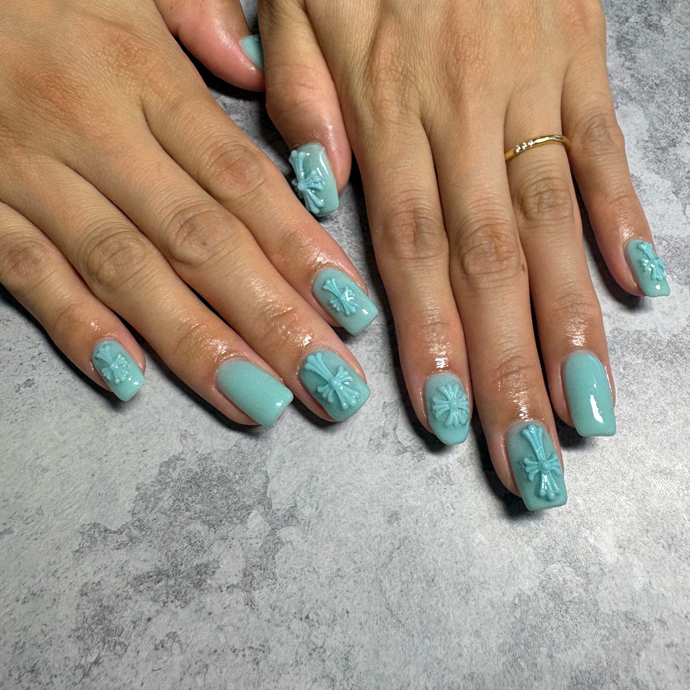 ..ada..nail