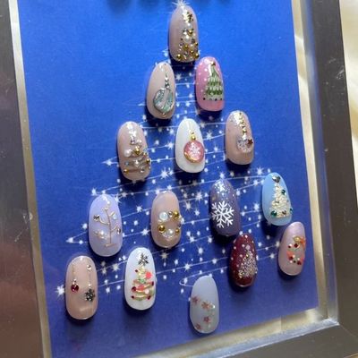 ハンドのクリスマスネイル