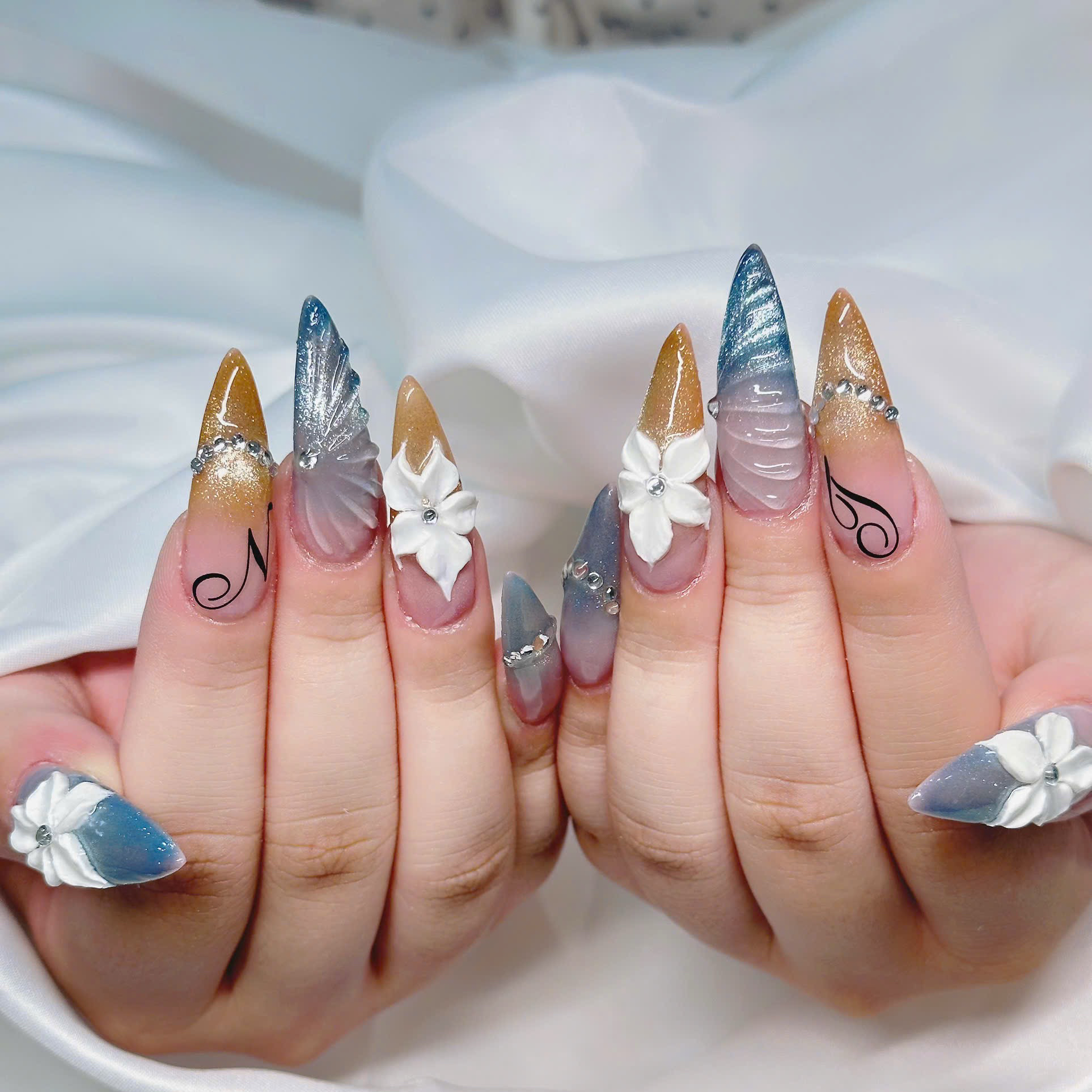 HAPPI_NAIL