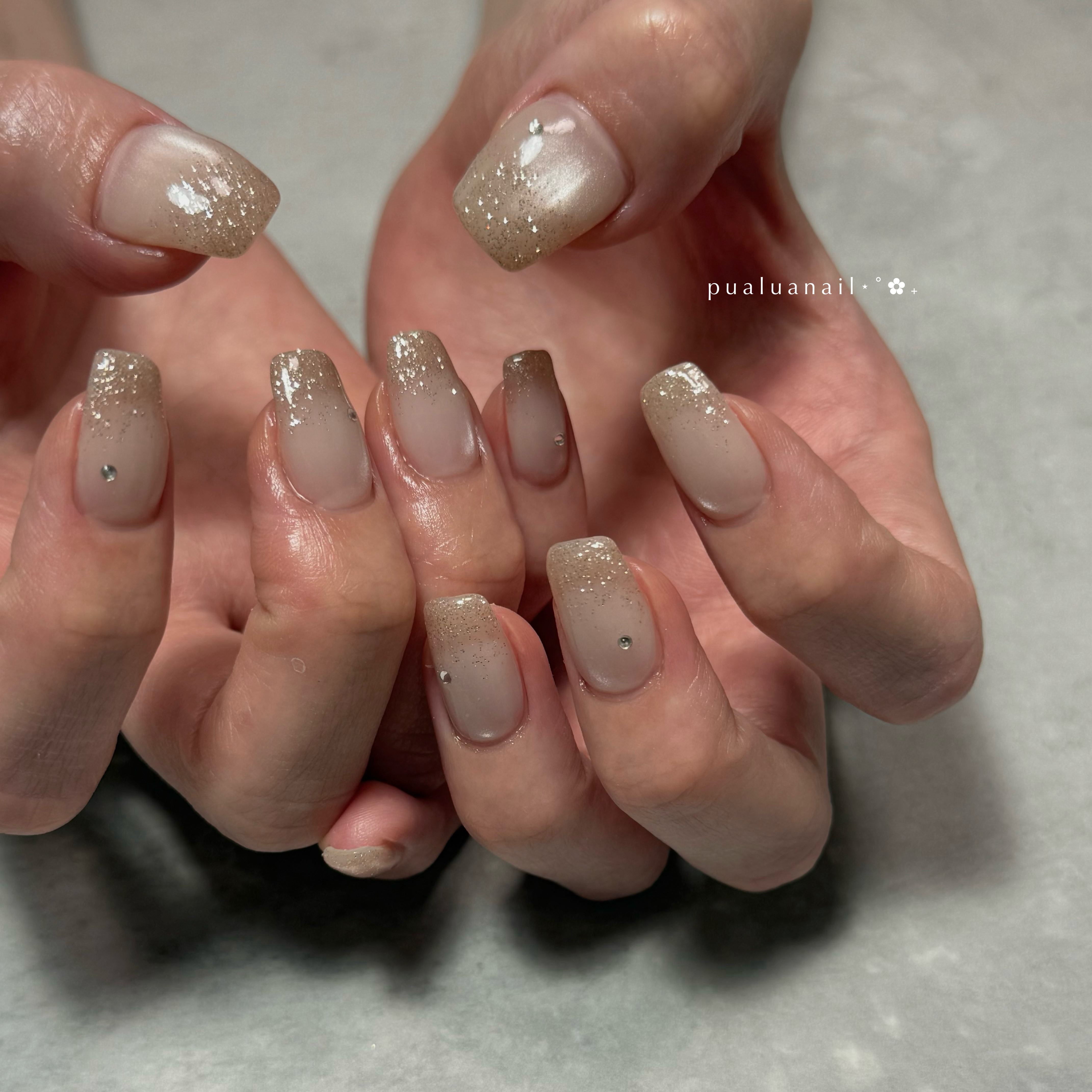 pualua_nail