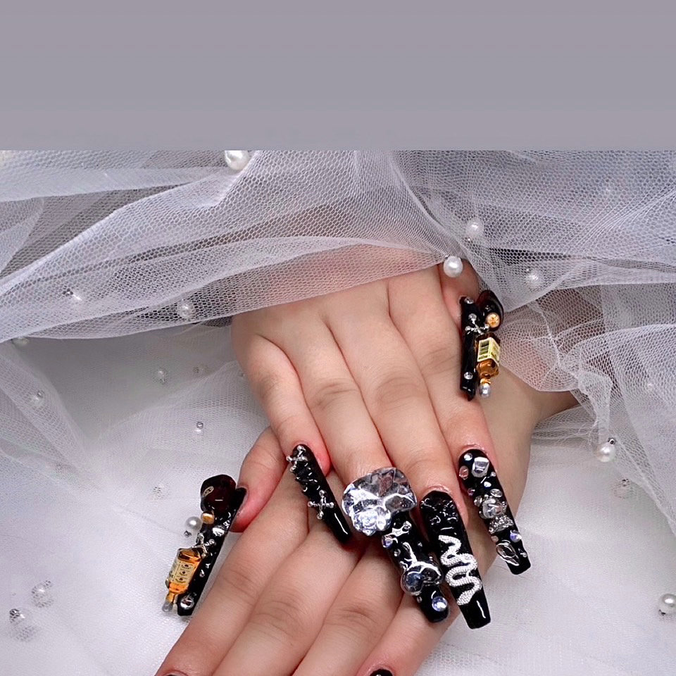 holly_nail