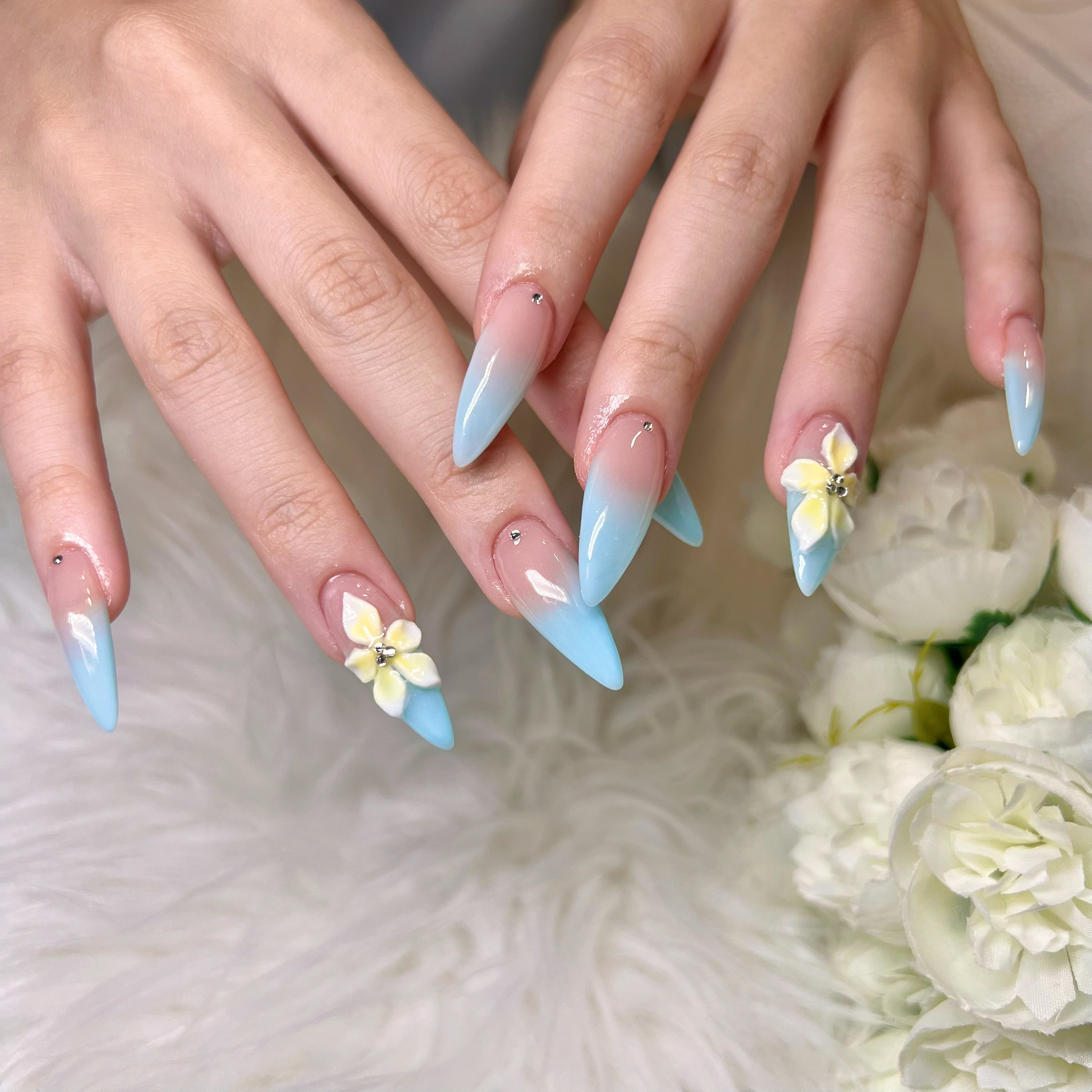MOMO_NAIL.357
