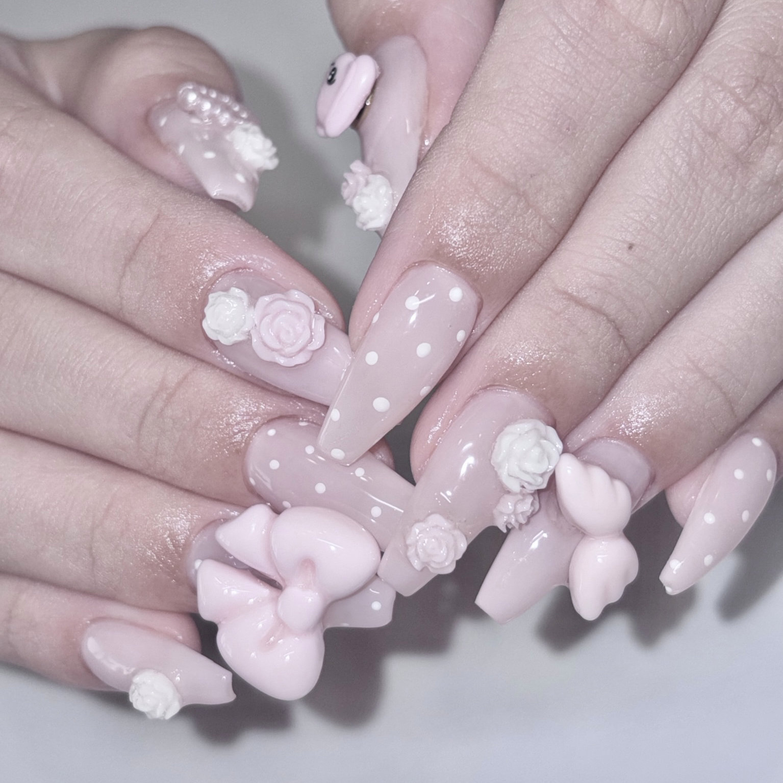 LOVEBOMBNAILS