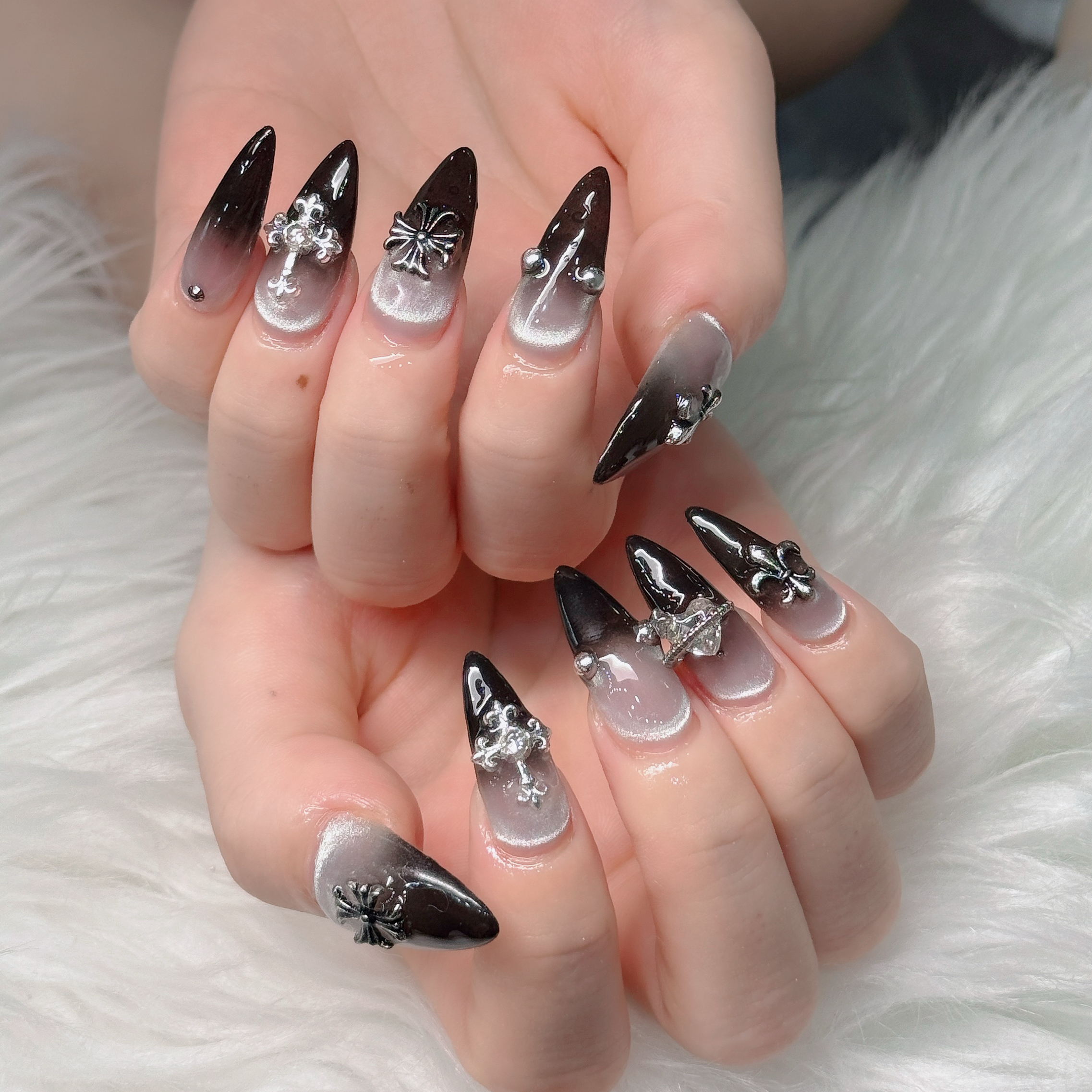 Mi.nail.Momoko
