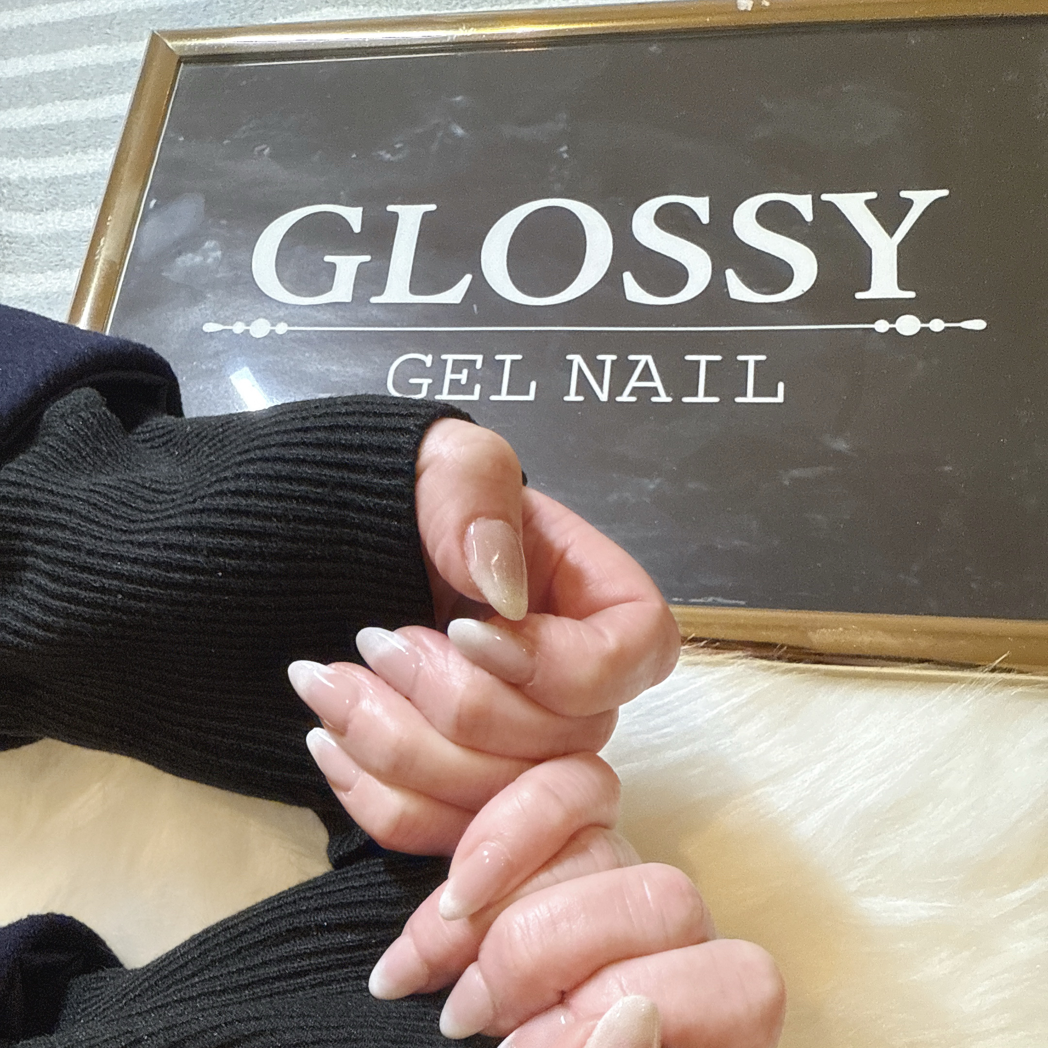 Glossy8