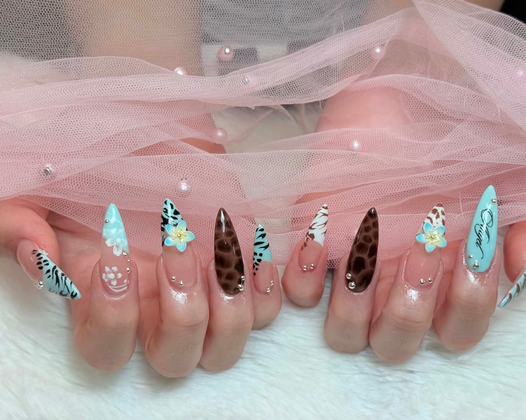 RIBON_nail