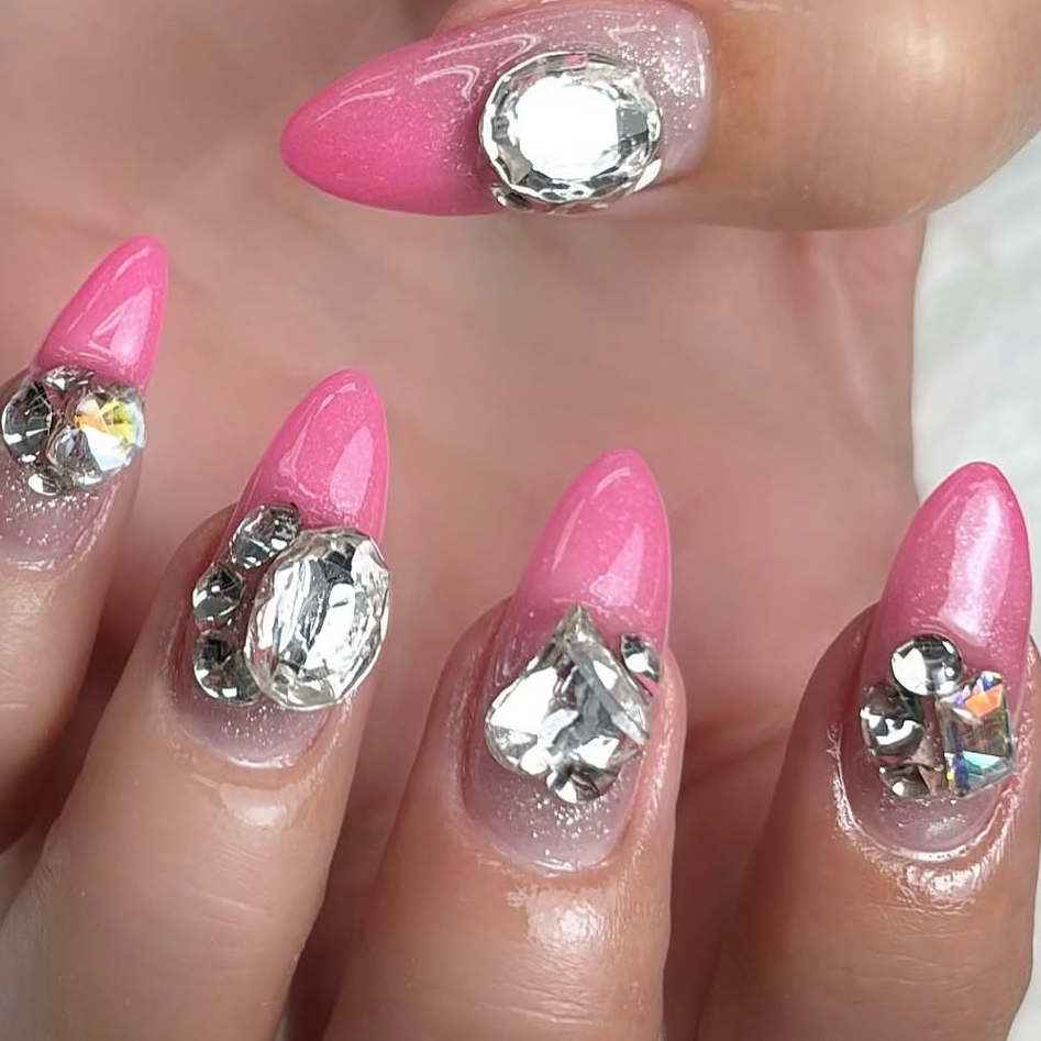 Naomi_RibonNail