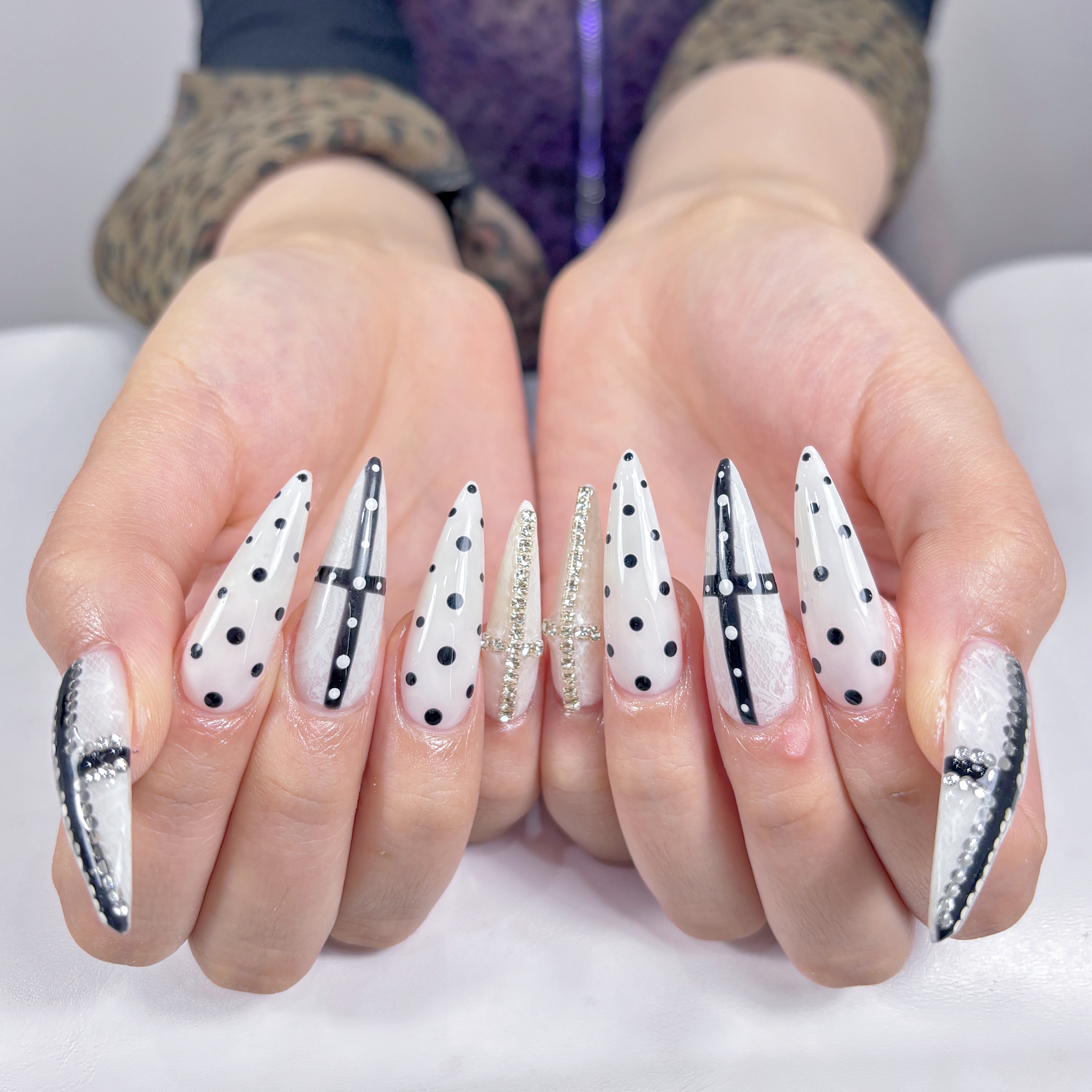 QUEENS_NAIL_STUDIO