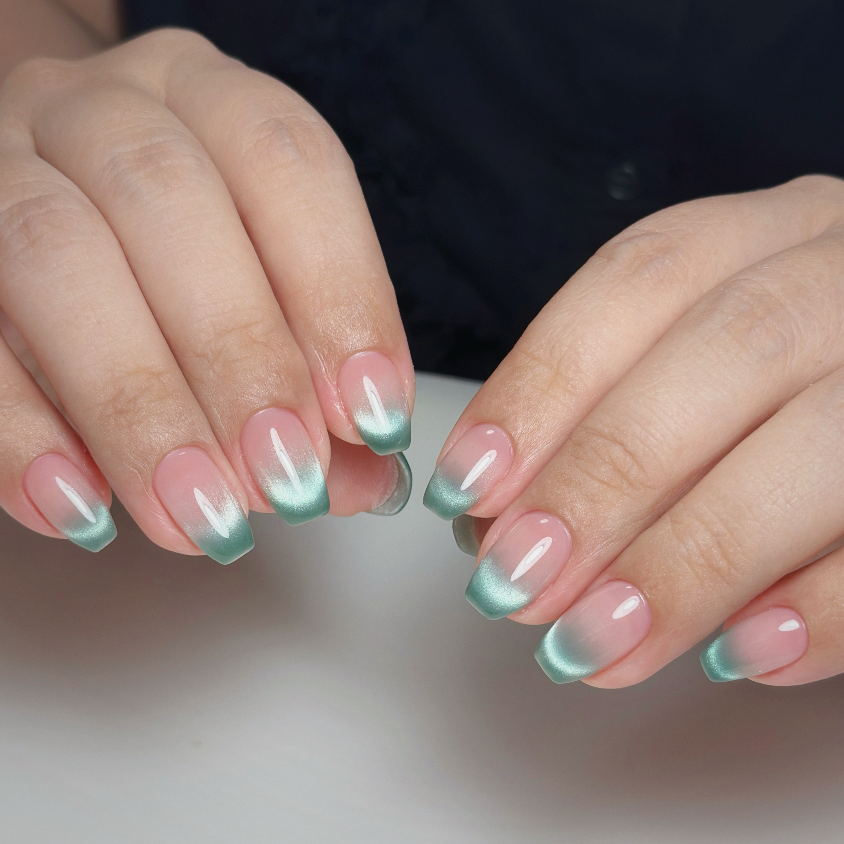 thumbs.up.nail
