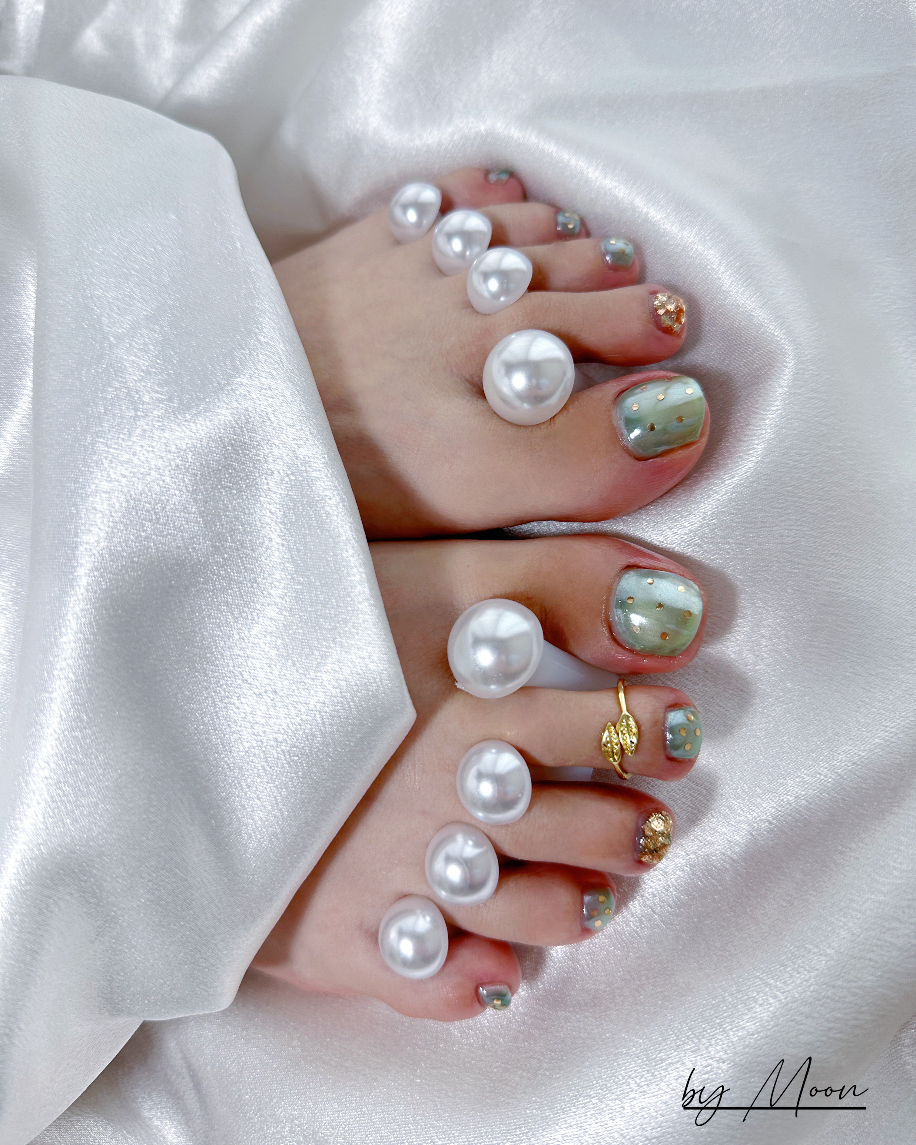 Moon_nail96