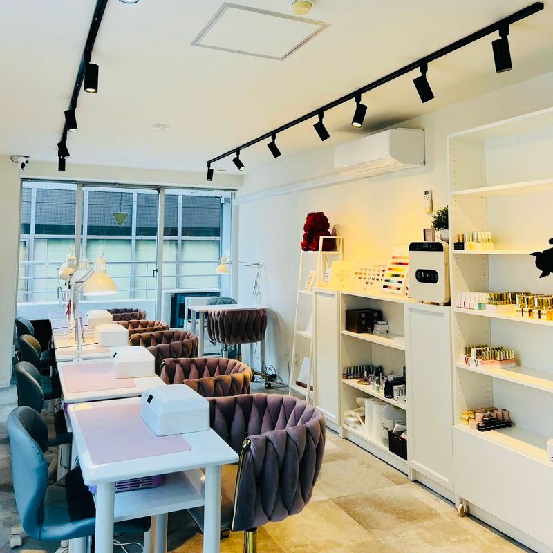 T.Lee Nails Shinjuku