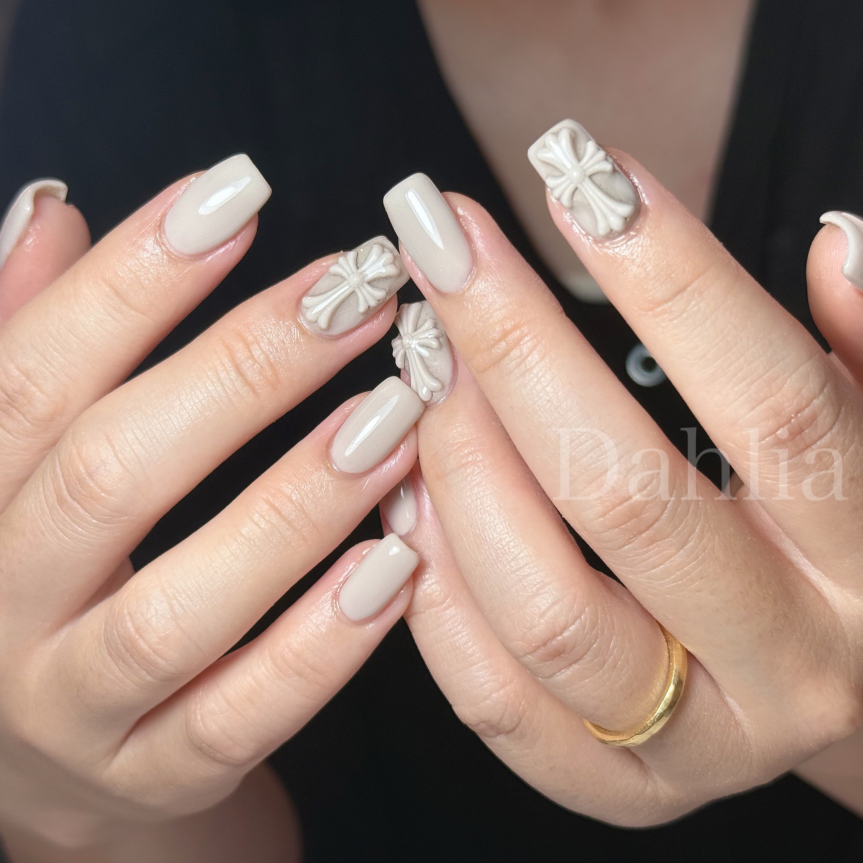 Dahlia_nail.