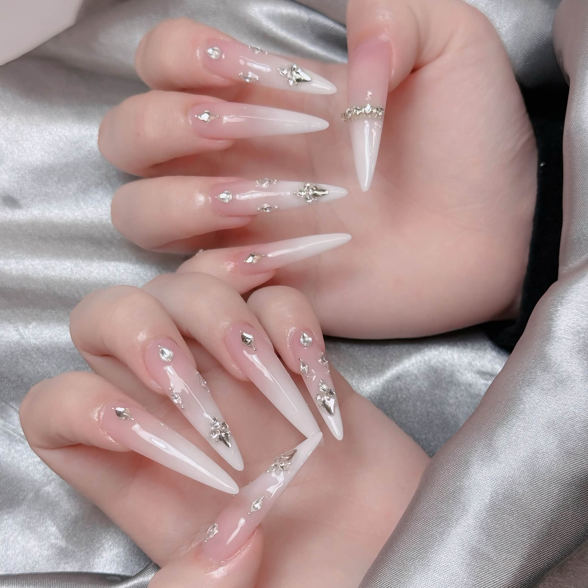 Lyly_Nail