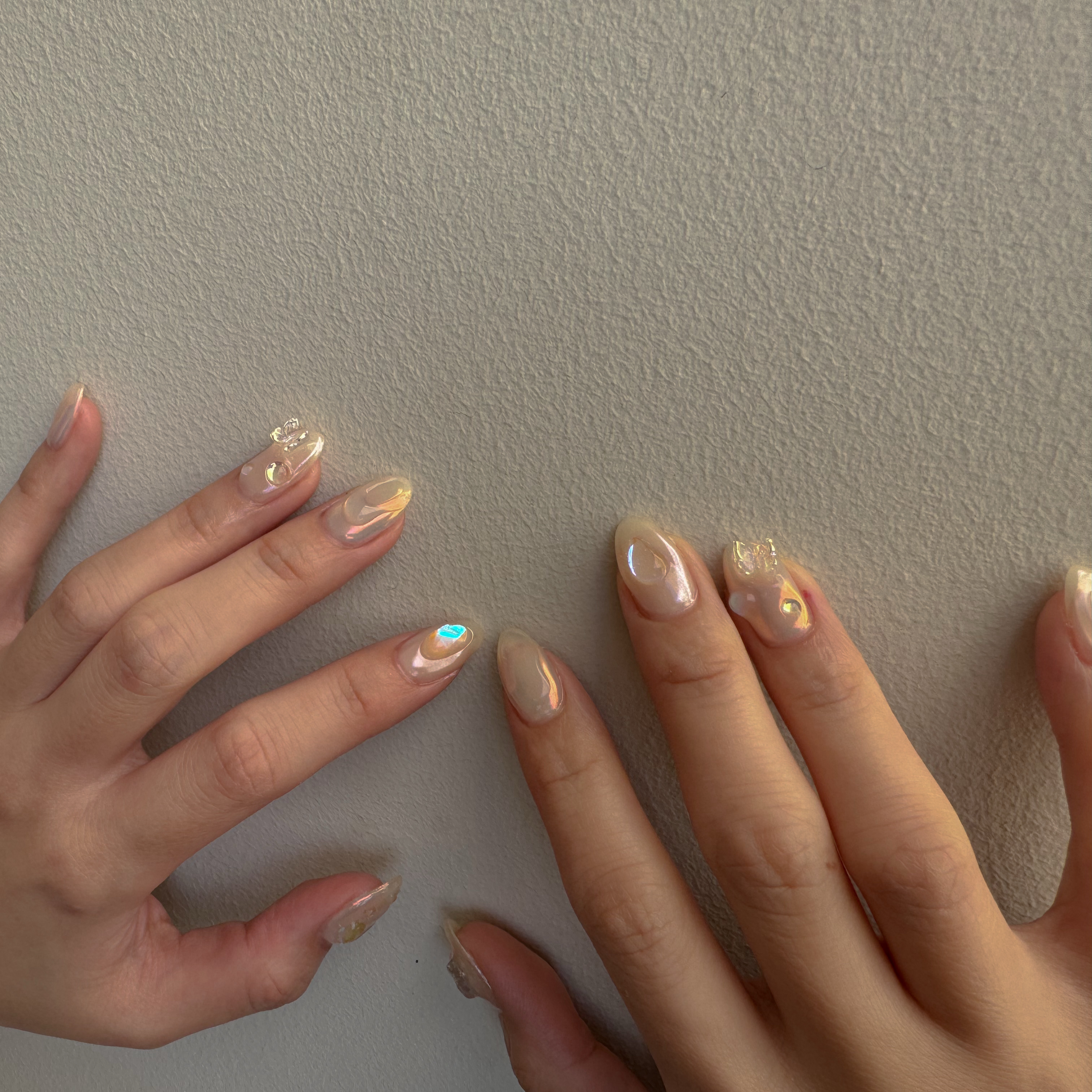 nailroom_emo