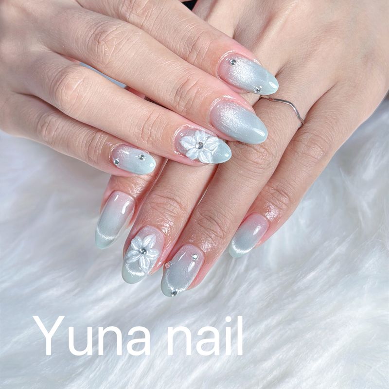 Yuna nail