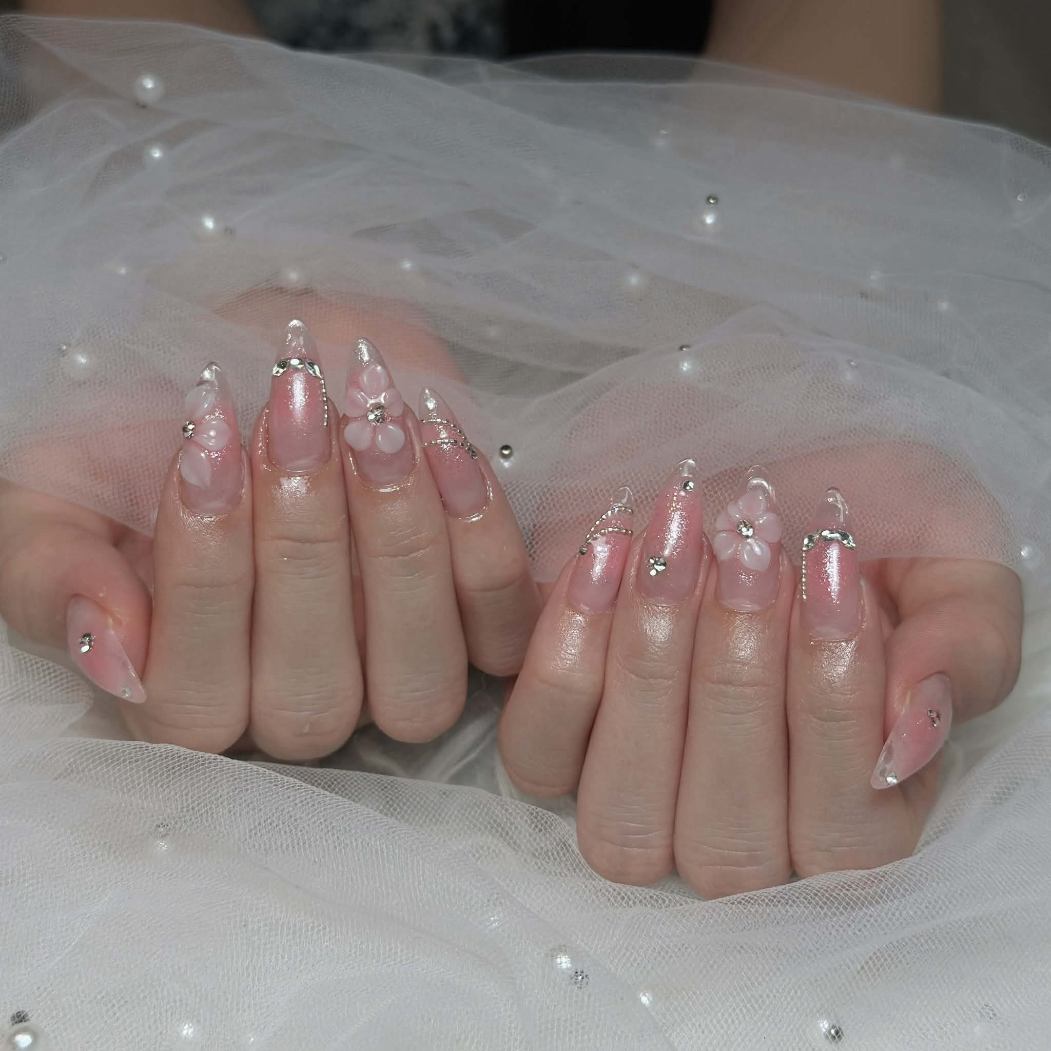 elinails_emi