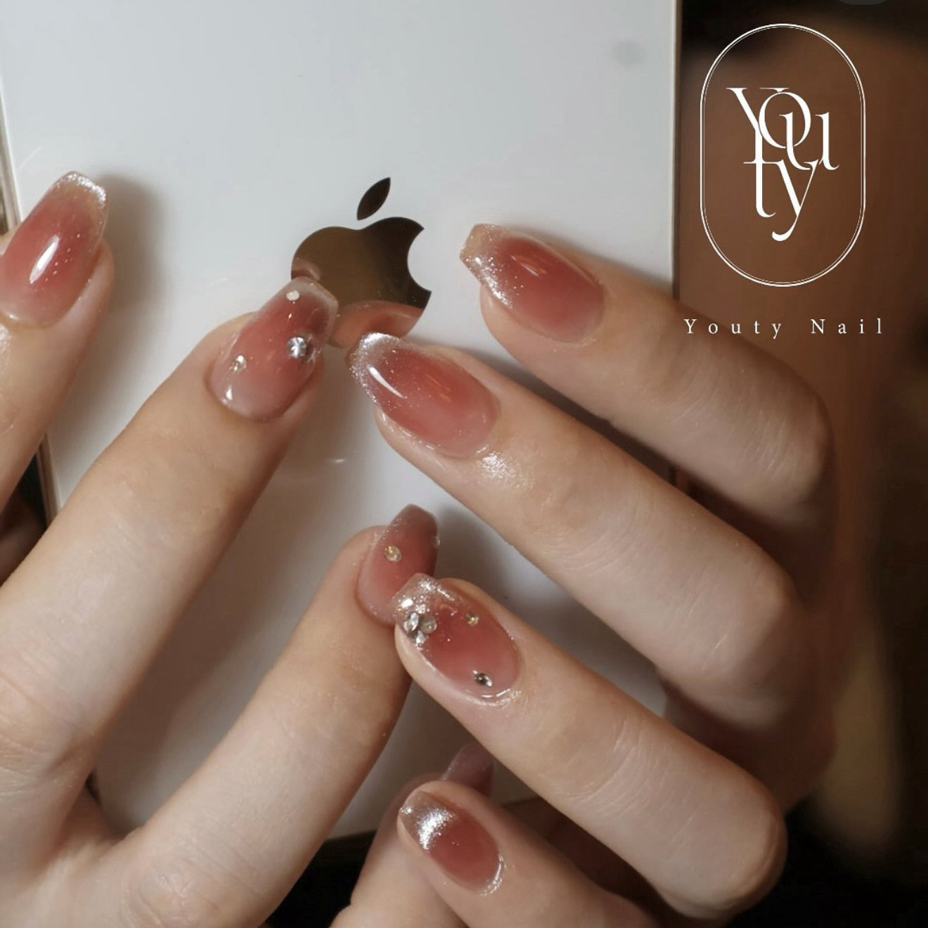 youty_nail