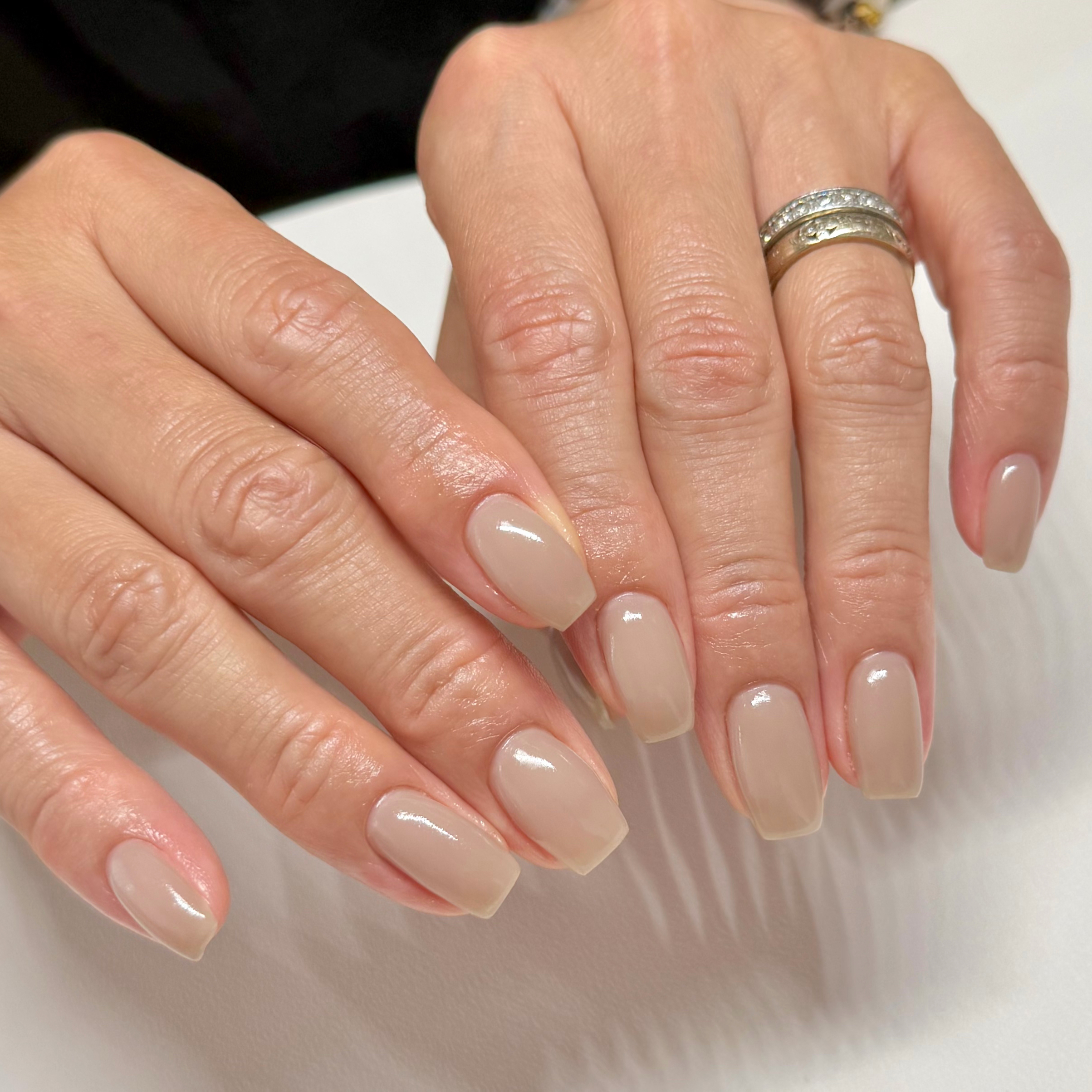 Nail__Lino