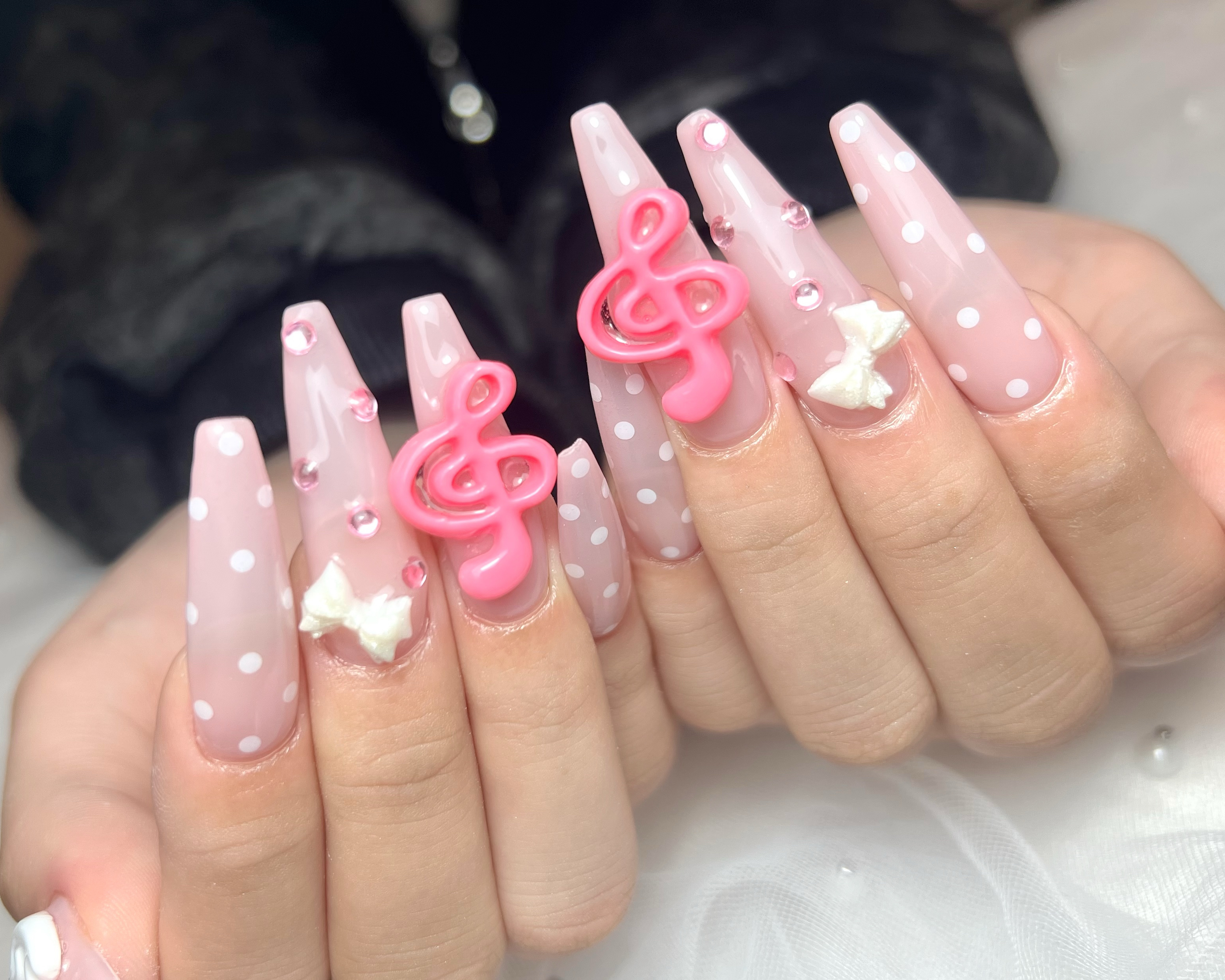 Nails_Loa