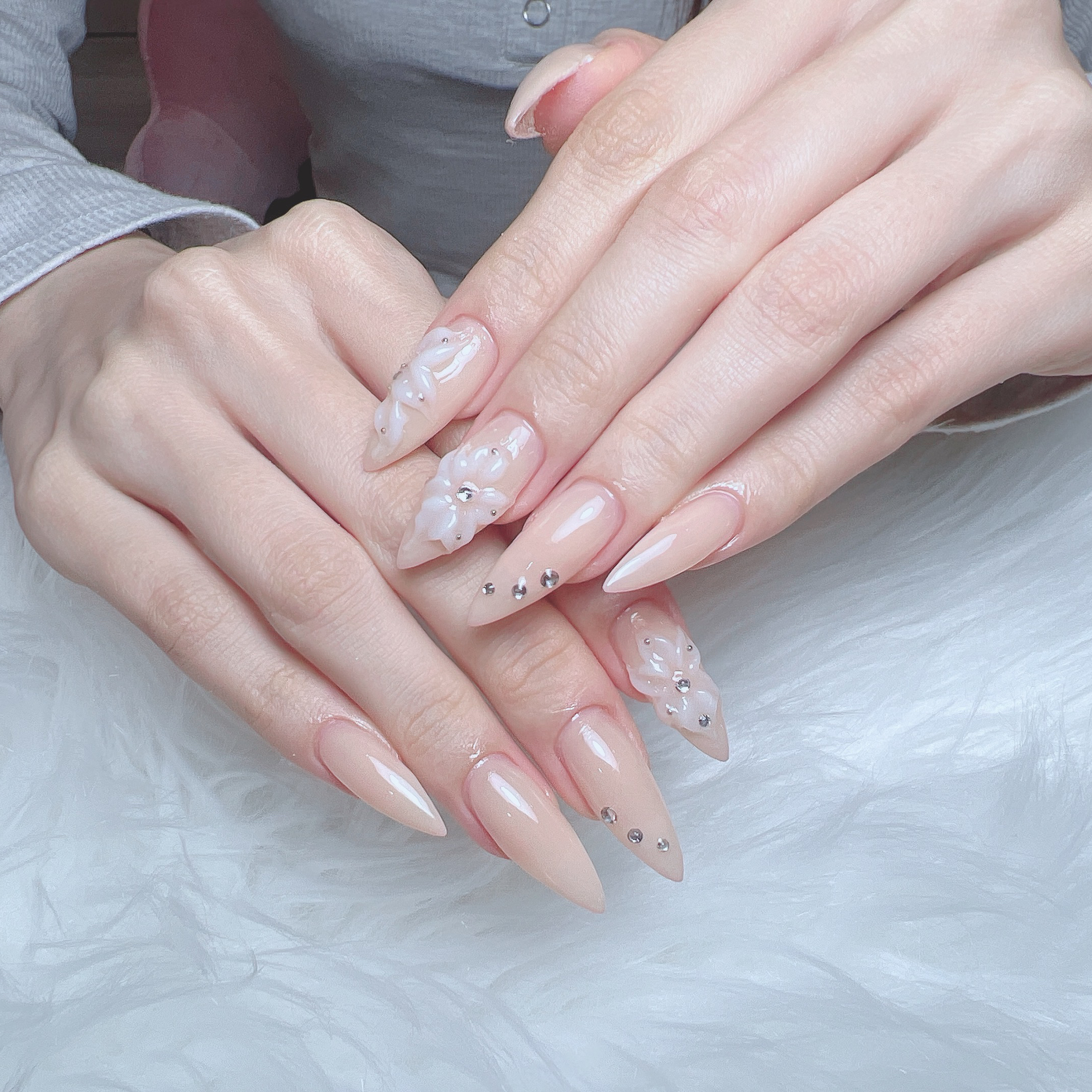 Har02_Nail