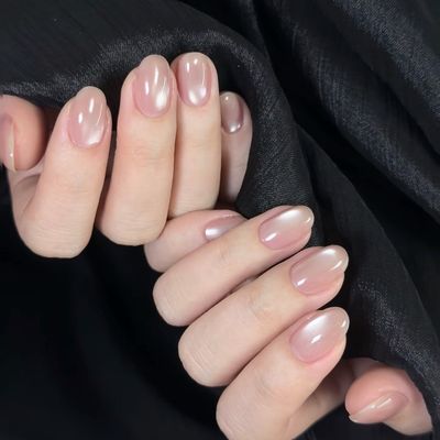 (｡･ω･｡)美フォルム付き🤍マグネットネイル　