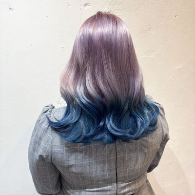 派手髪デザインカラー（全体ブリーチ2回×フルカラー+トリートメント