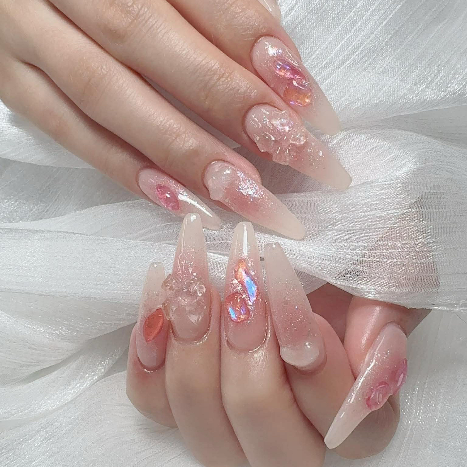 Har02_Nail