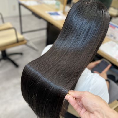 【ネイリー初回限定】デザインカット＋髪質改善縮毛矯正ストレート＋トリートメント