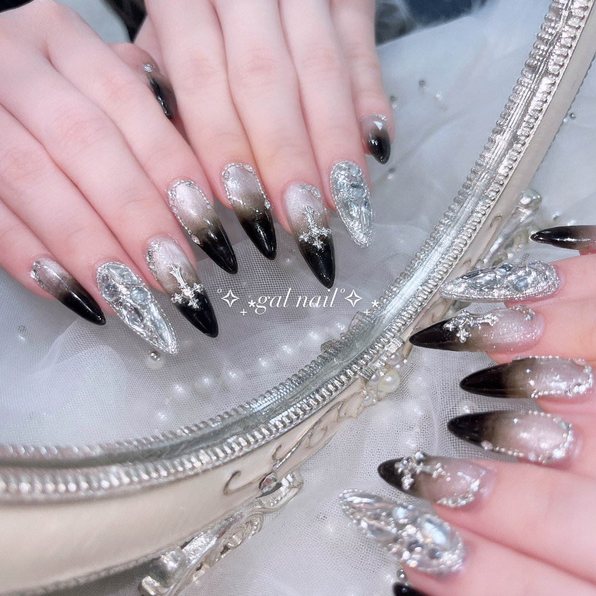 hanna__nail