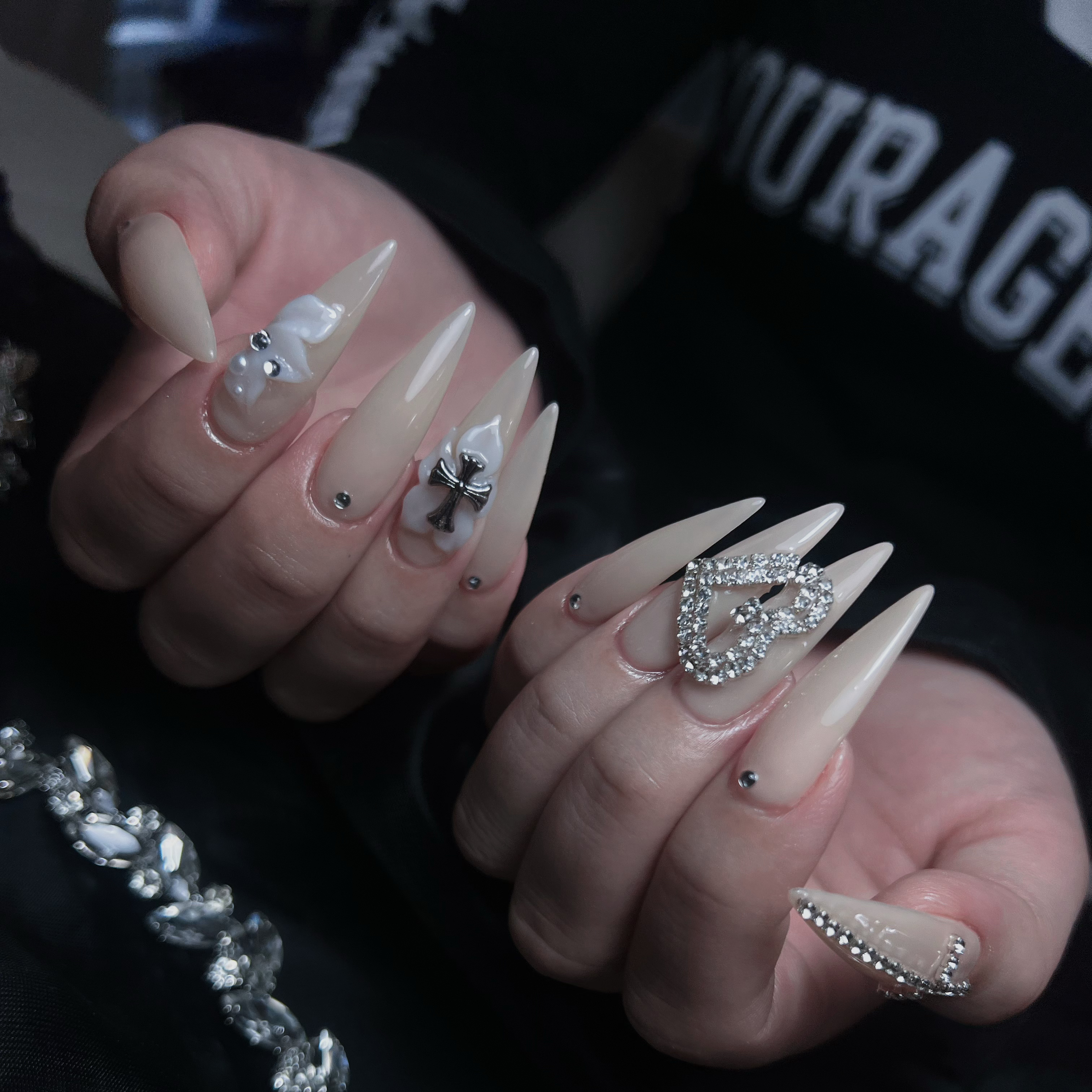Lunar.Nail