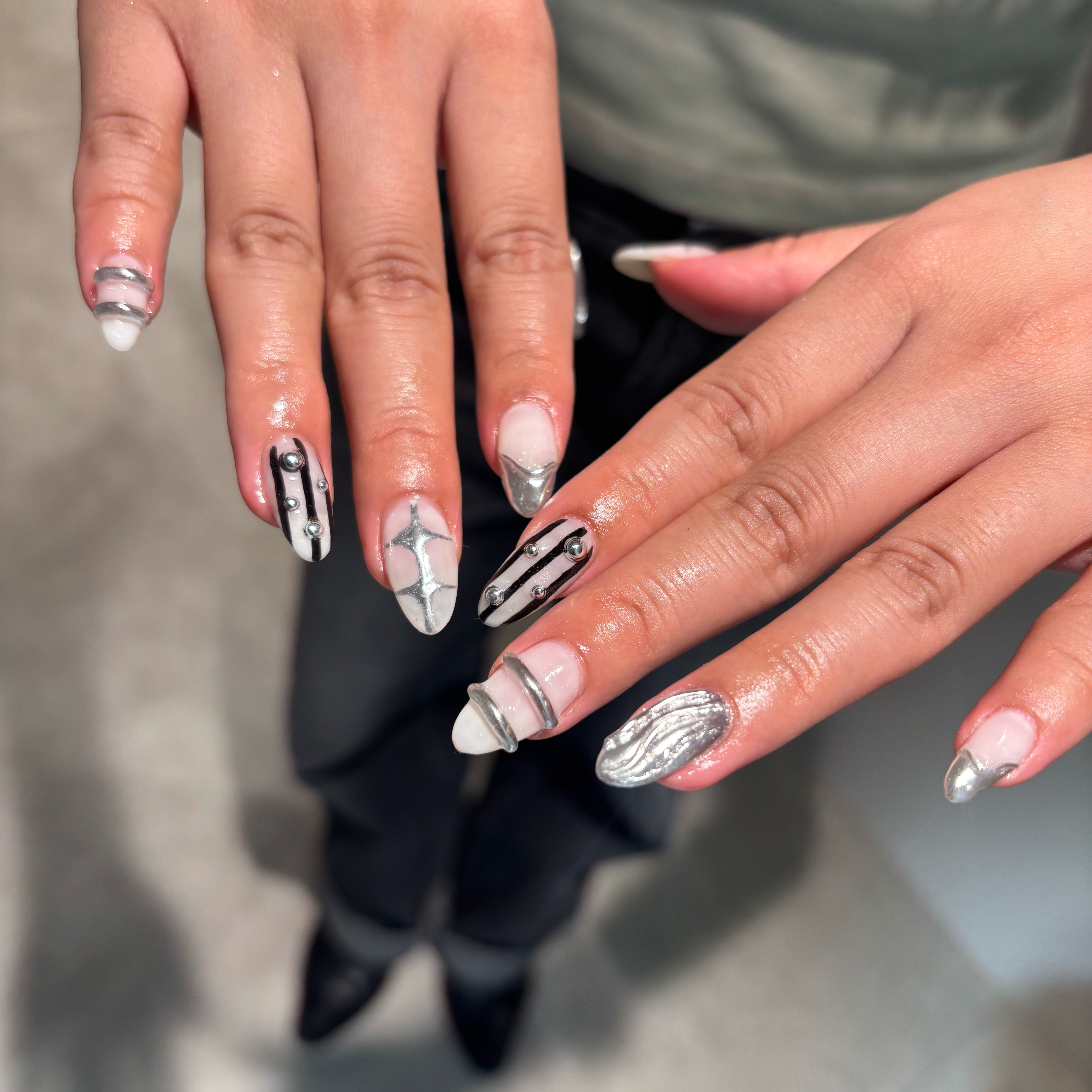Emu...nail