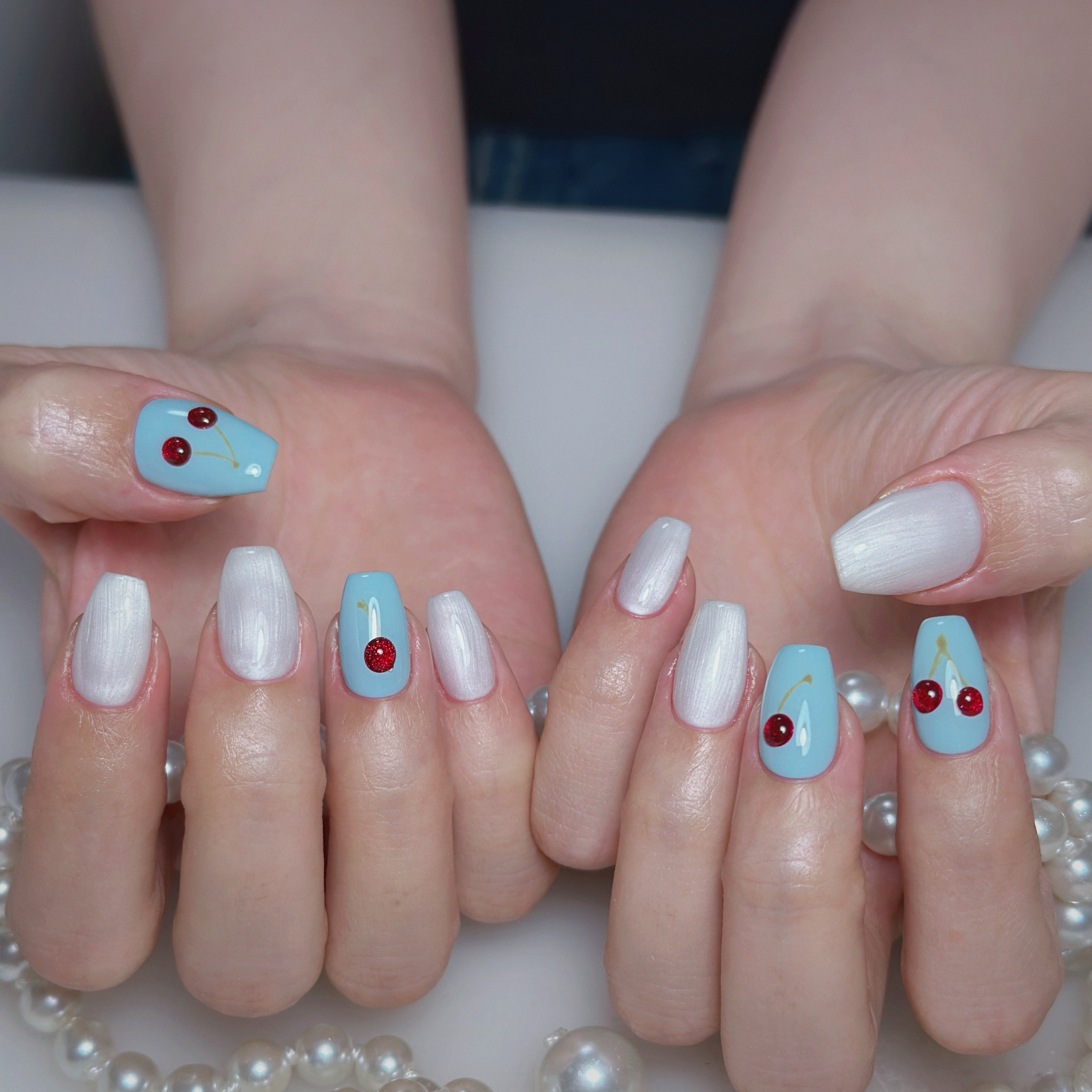 thumbs.up.nail