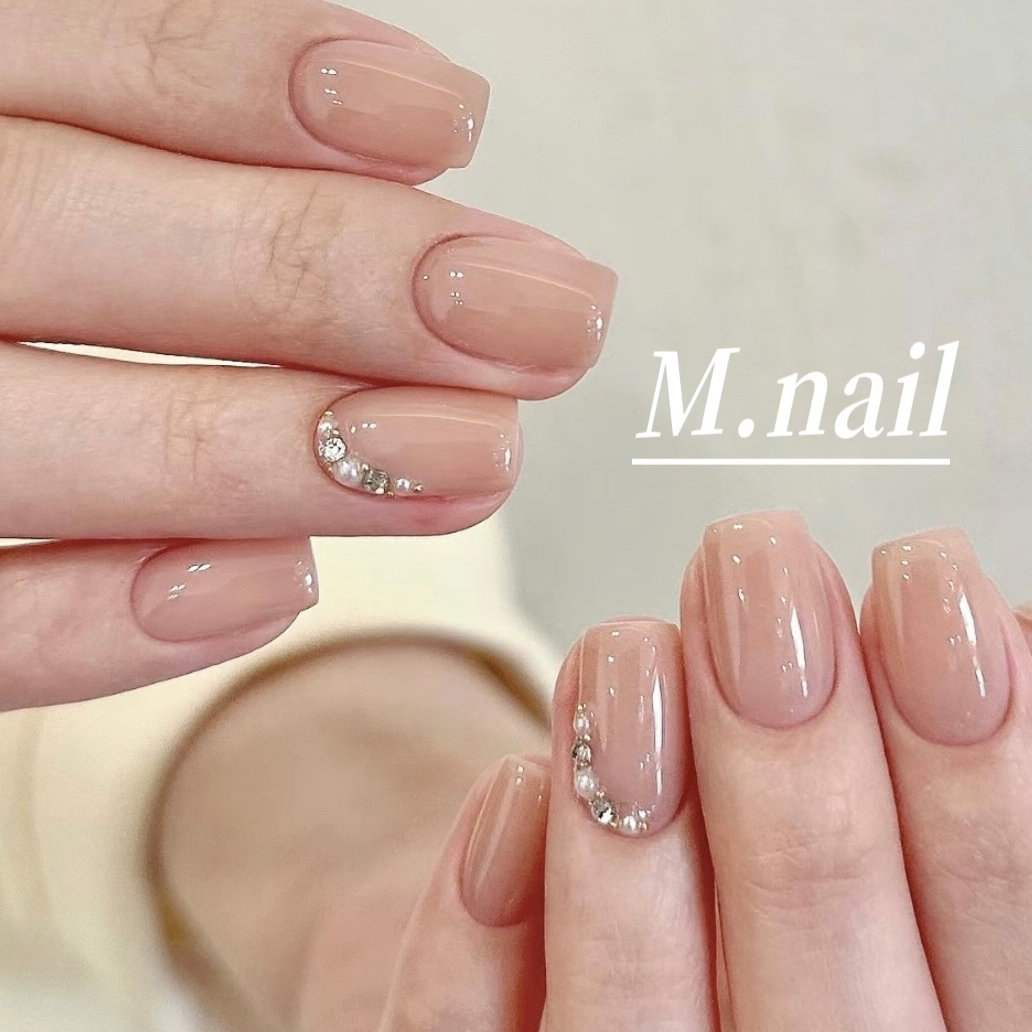 M.nail_momo