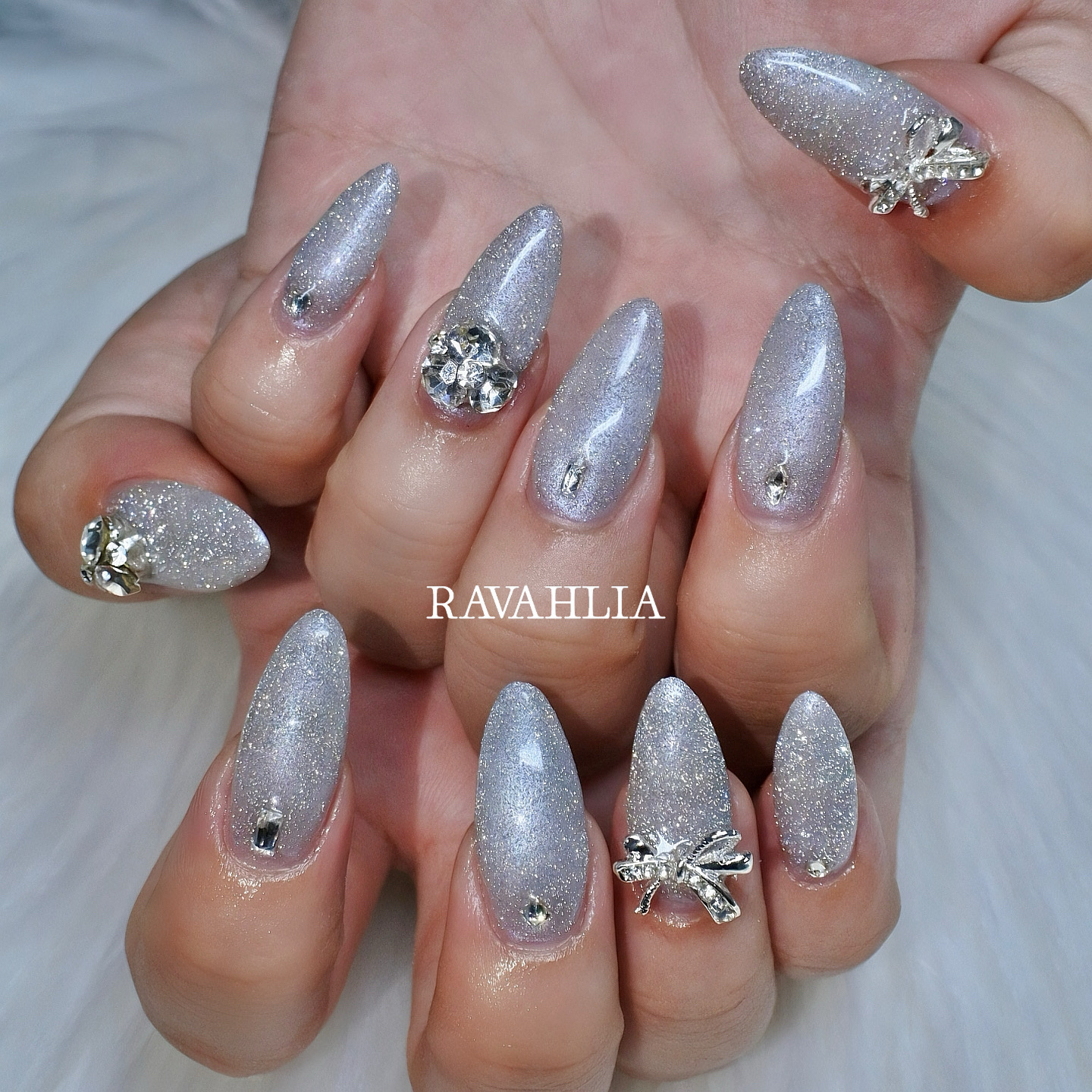 Ravahlia_nails
