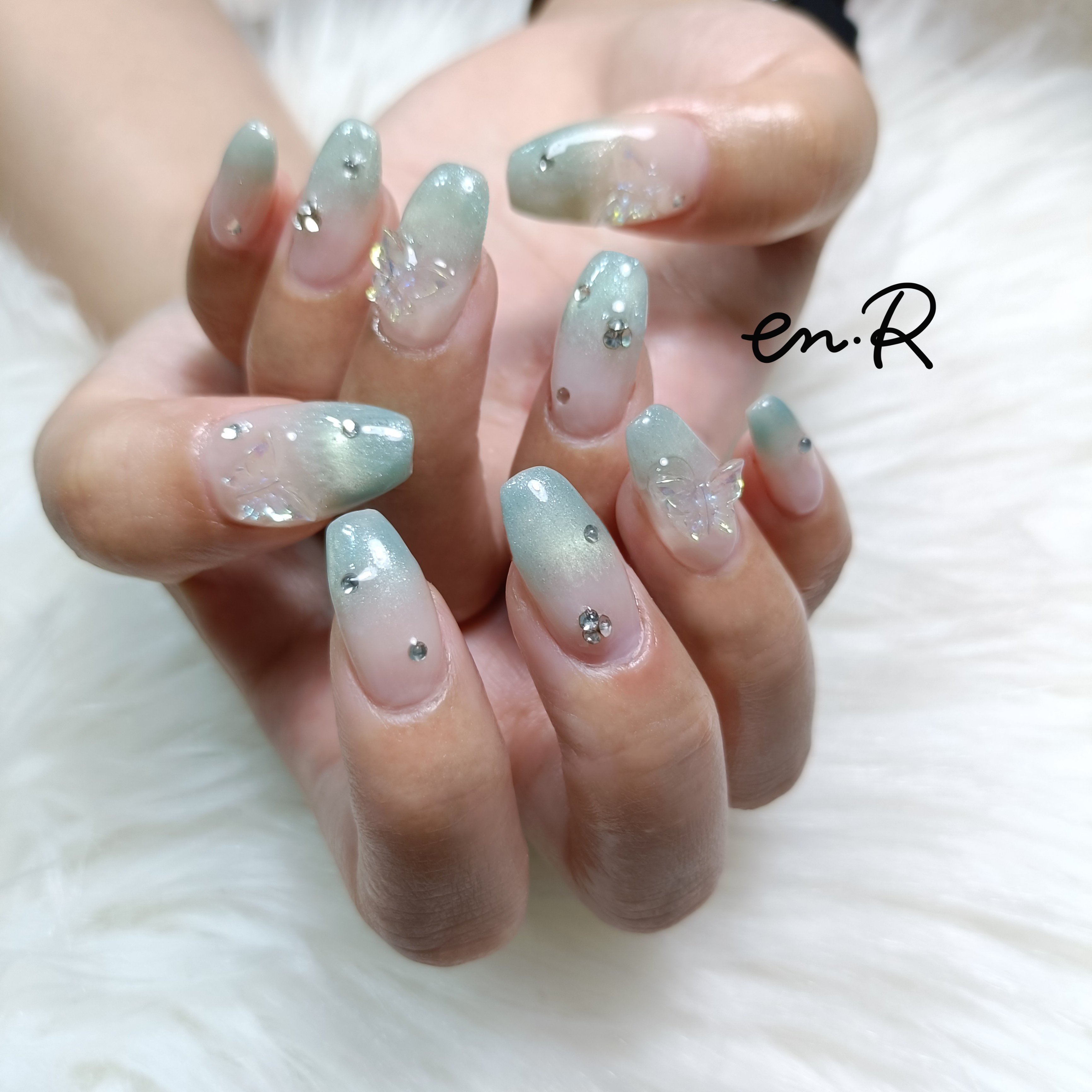 en.R_nail_anko