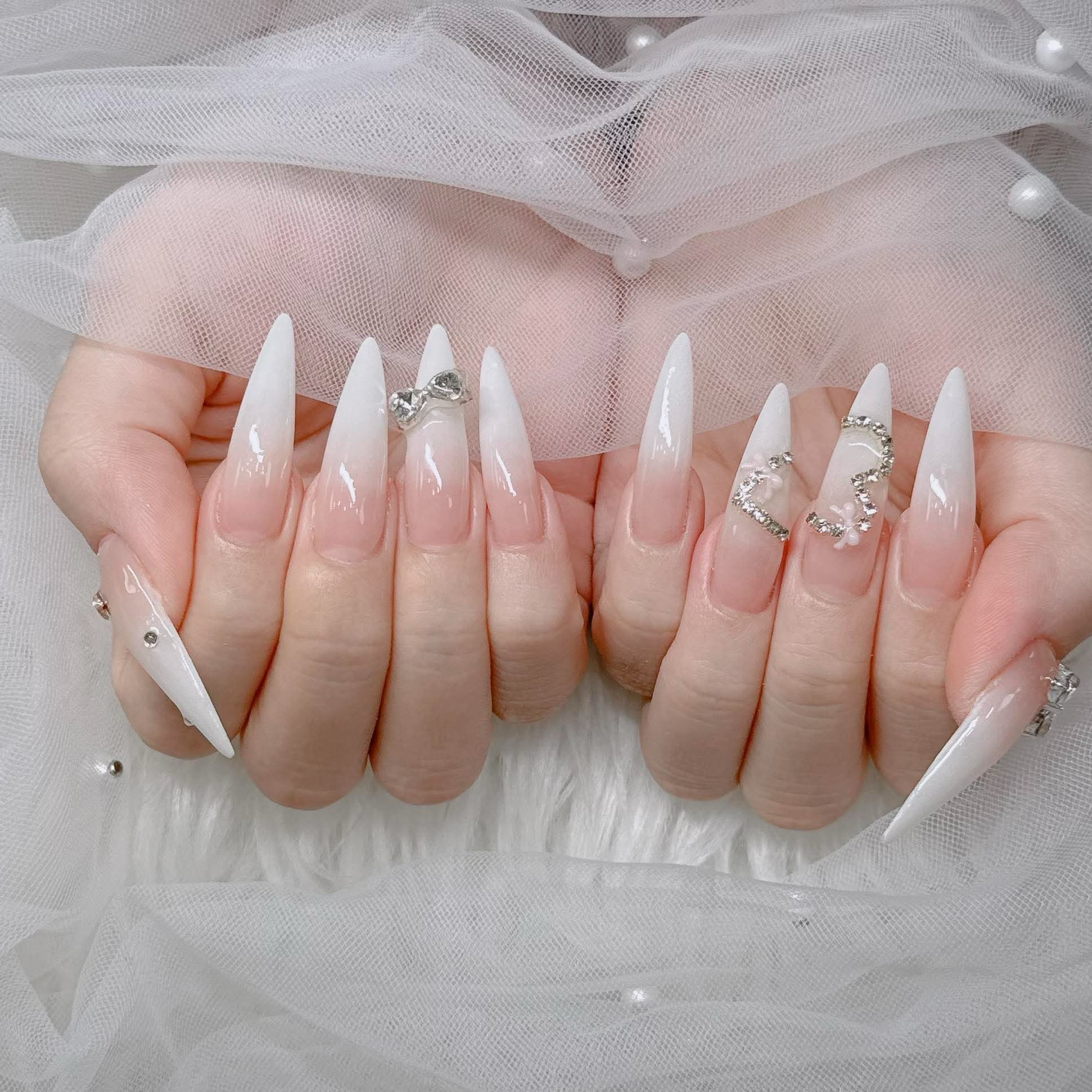 Lee_Nails