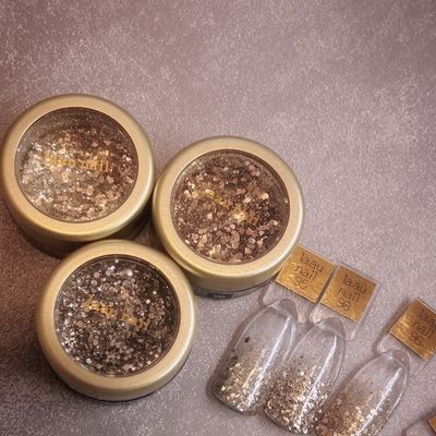 𓊆𝒽𝑎𝑛𝑑𓊇ラメグラデーション𝐶𝑜𝑣𝑟𝑠𝑒
ꕥご新規様𝑀𝑒𝑛𝑣