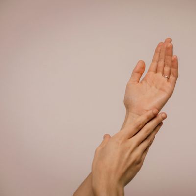 
【ハンド】お爪と手のケアのみ/自爪育成トリートメント+パラフィンパック込