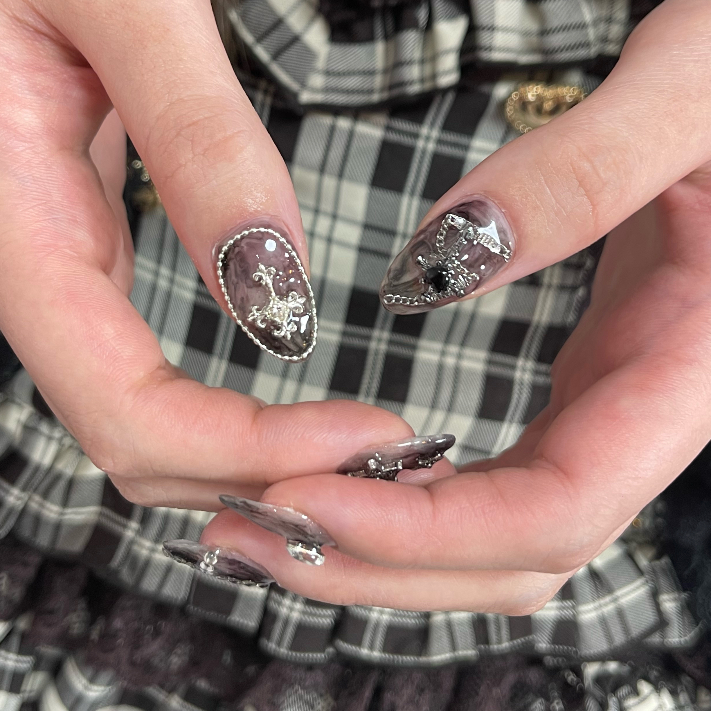 ami.lumidenails